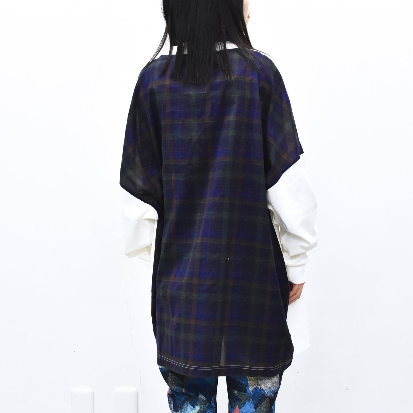 STOF / Edition Embroi L/S Tee - WHITE