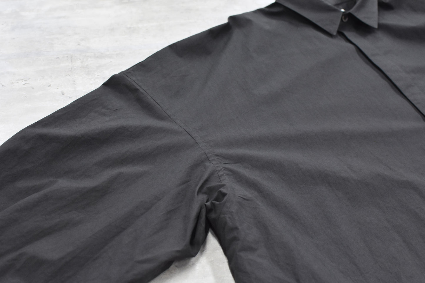 THE JEAN PIERRE / Signature 11XL Shirt - FADE BLACK