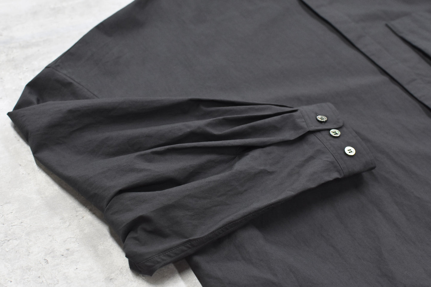 THE JEAN PIERRE / Signature 11XL Shirt - FADE BLACK
