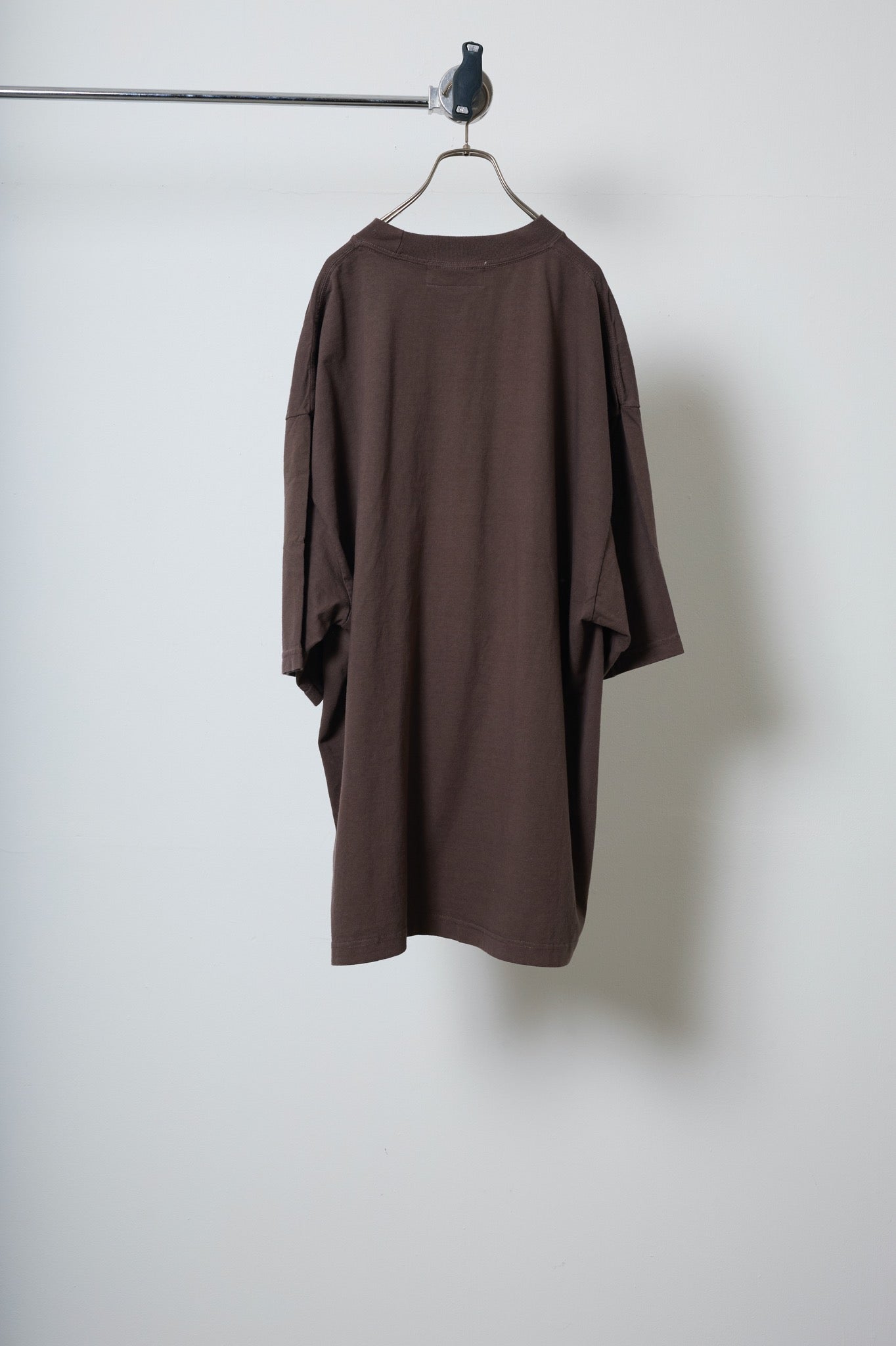 BODYSONG. / 先行予約 TEE/FOIL/ATOZ - BROWN