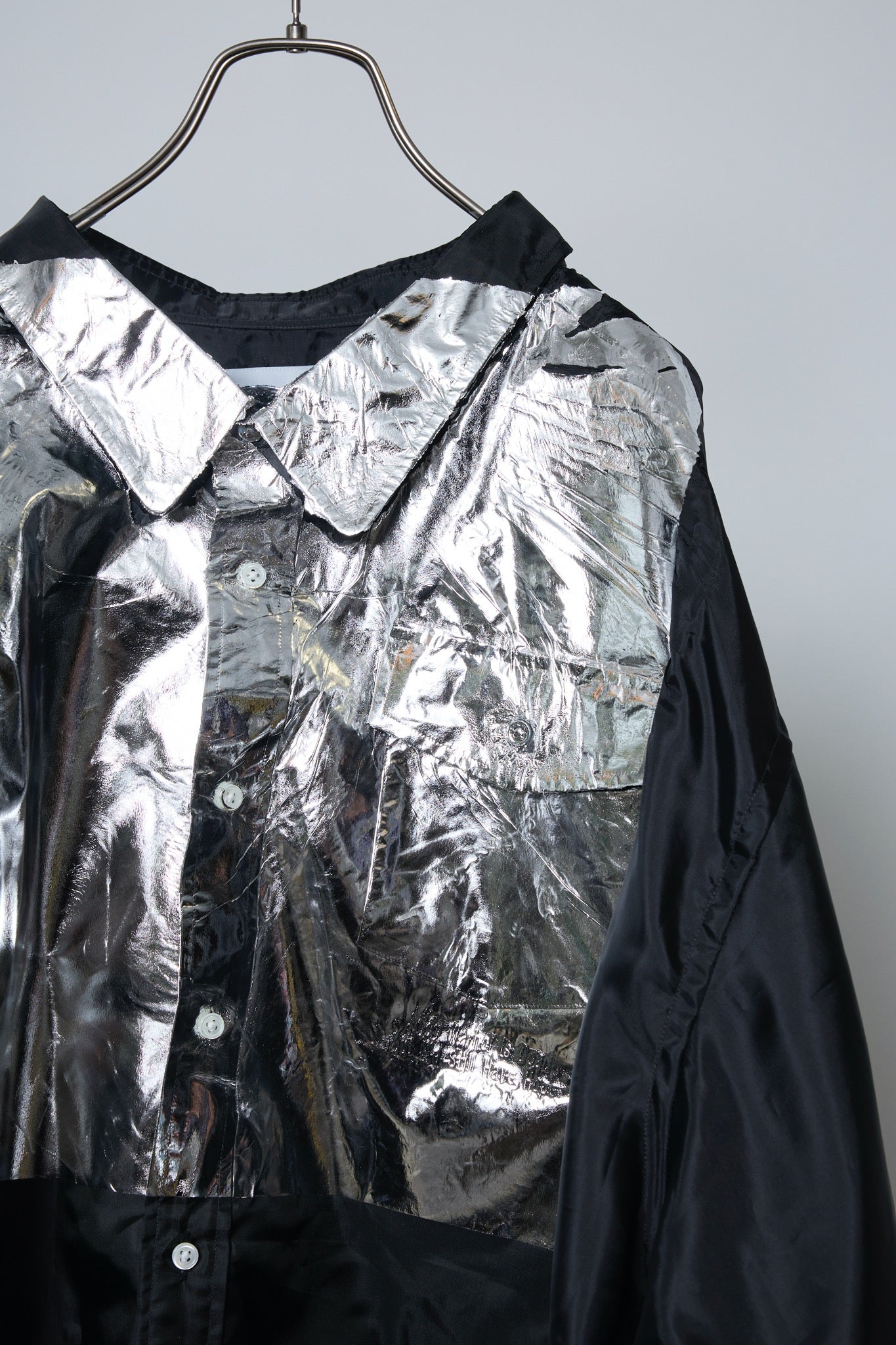 BODYSONG. / 先行予約 FOIL ROUND HEM SH - BLACK