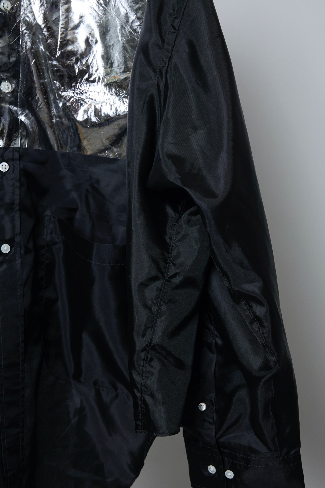 BODYSONG. / 先行予約 FOIL ROUND HEM SH - BLACK
