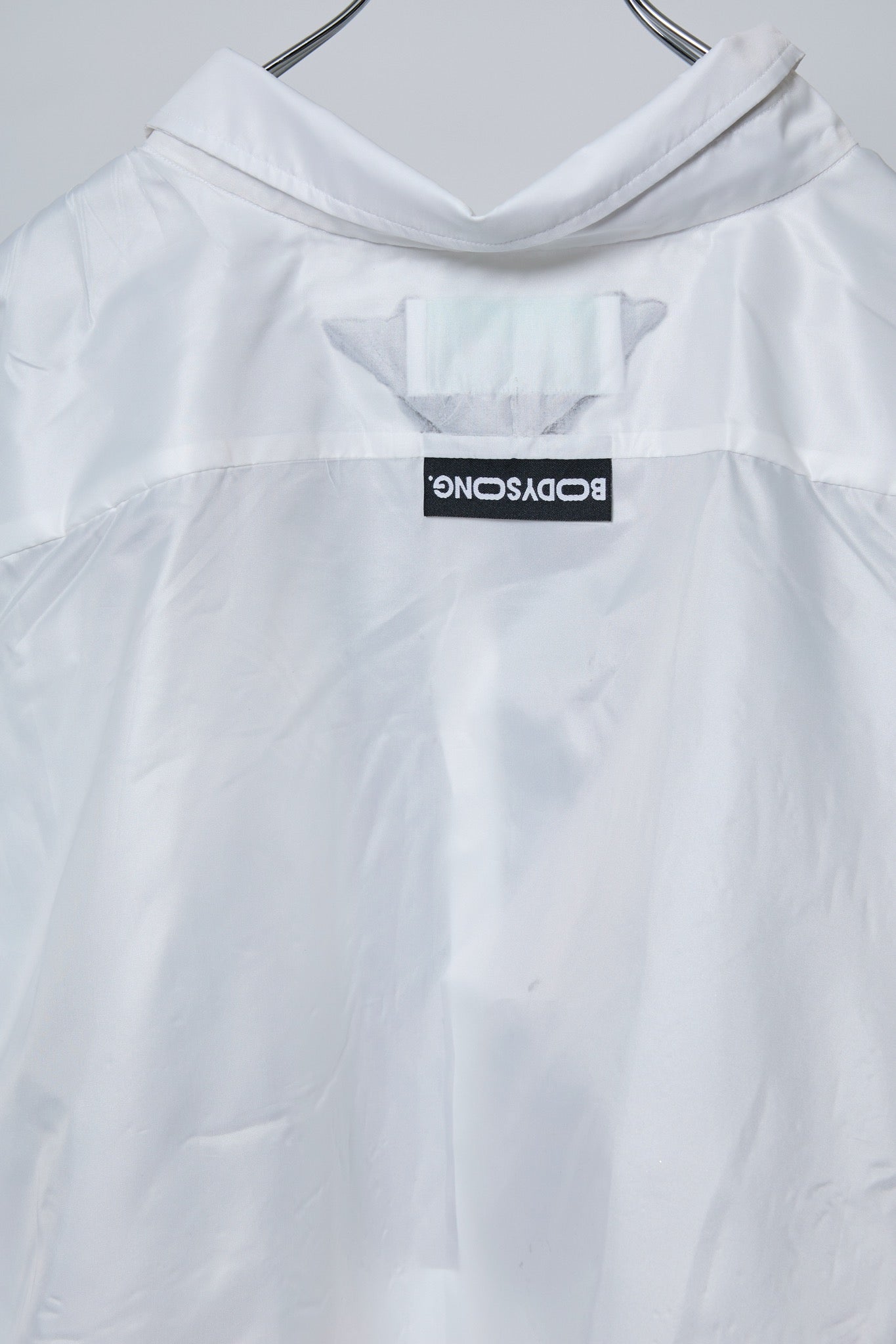 BODYSONG. / 先行予約 FOIL ROUND HEM SH - WHITE