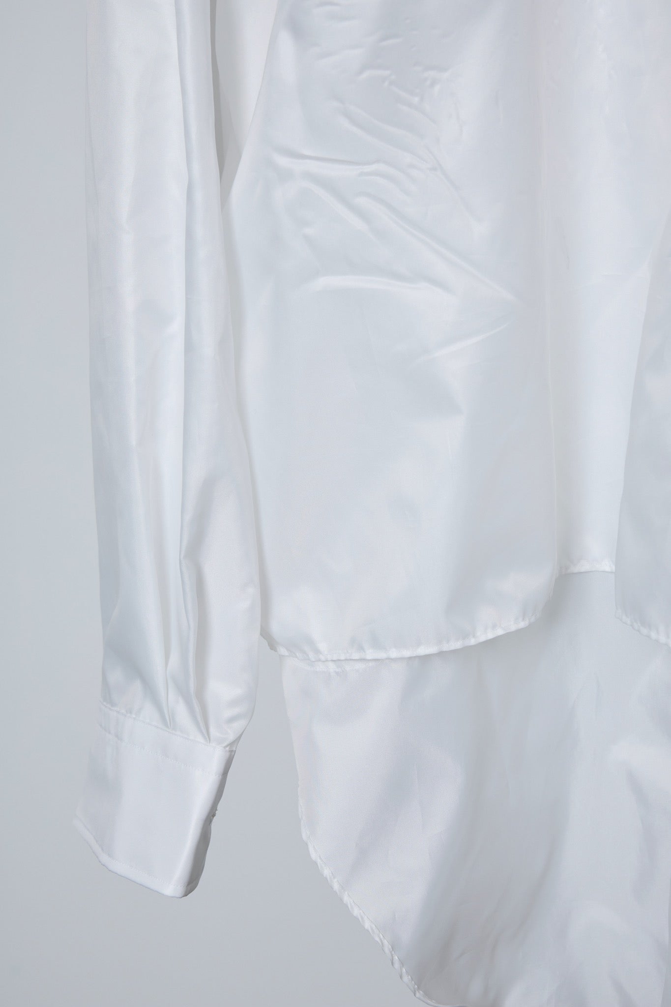 BODYSONG. / 先行予約 FOIL ROUND HEM SH - WHITE