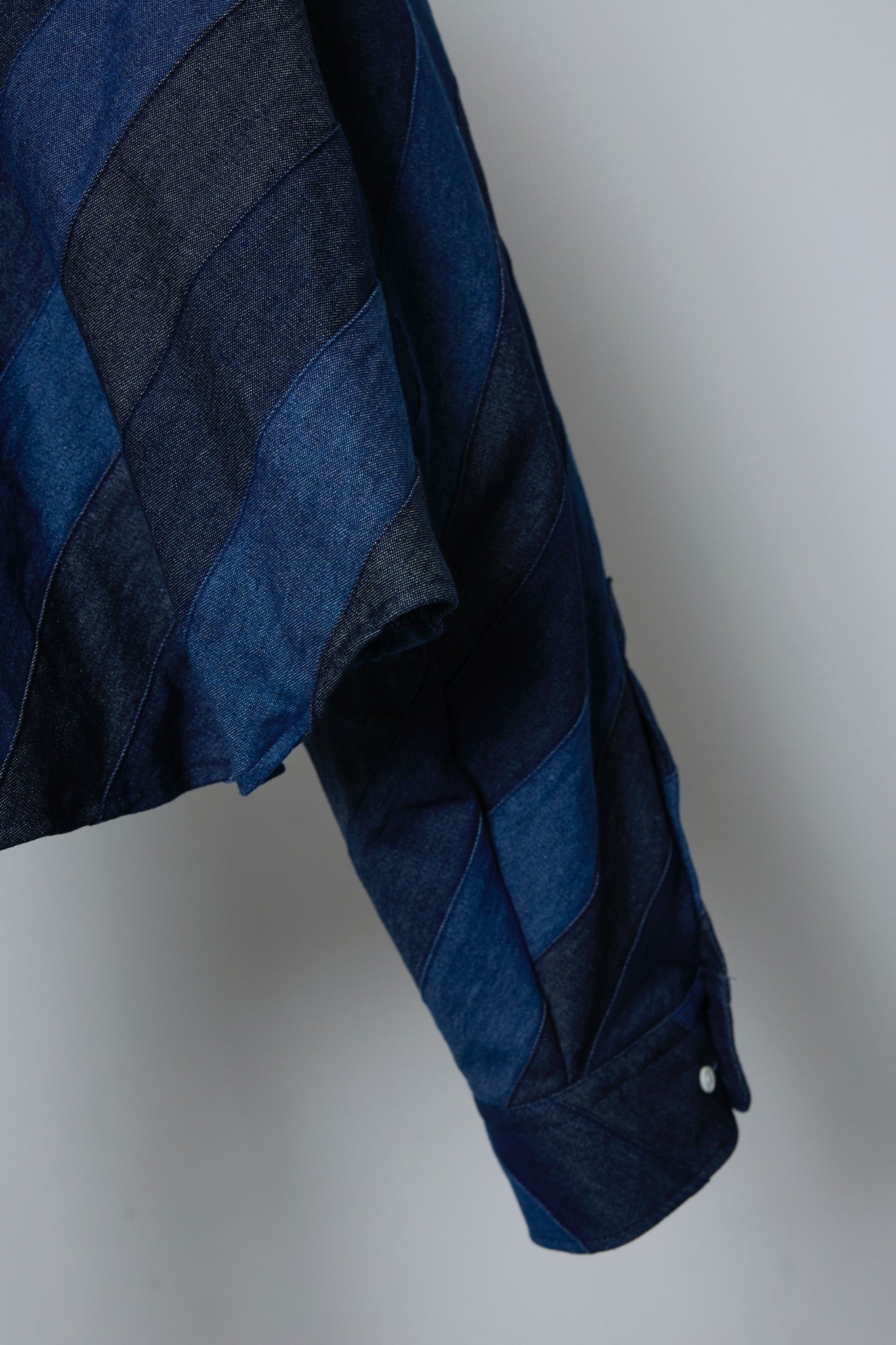 BODYSONG. / 先行予約 ARTISAN PATCHWORK DENIM SH - NAVY