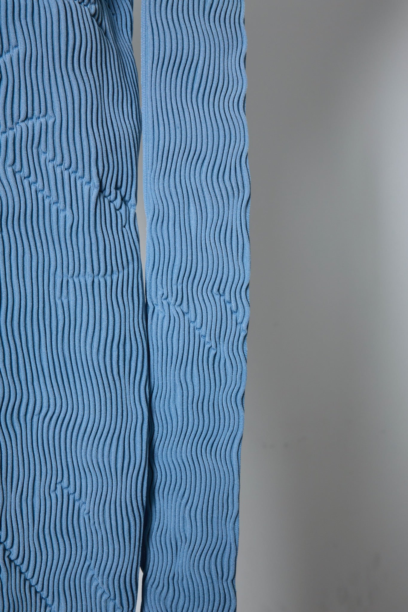 BODYSONG. / 先行予約 SEAMLESS THIN KNIT F25 / RIB - BLUE