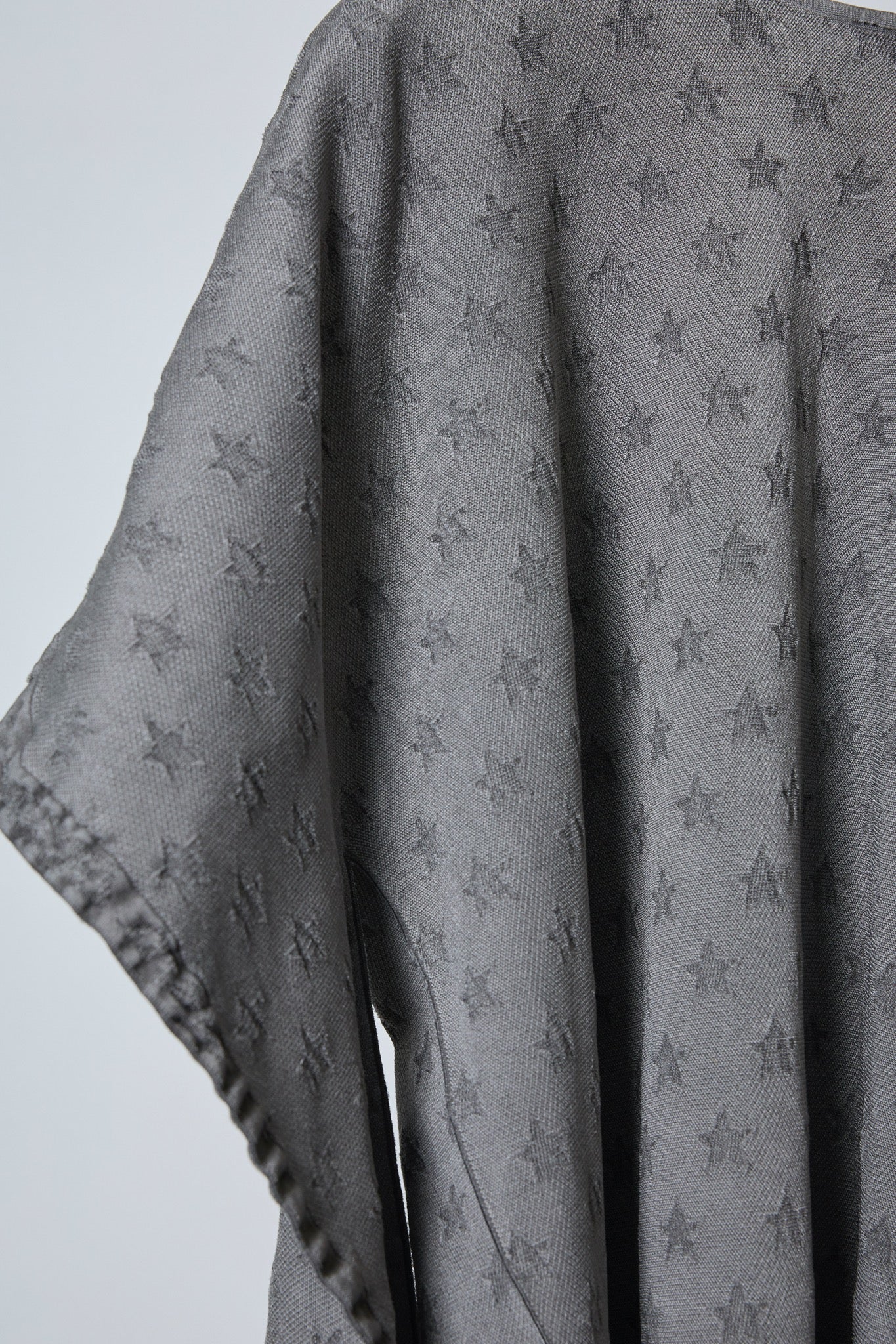 BODYSONG. / 先行予約 SEAMLESS ASYMMETRICAL KNIT F25 / STAR - GREY