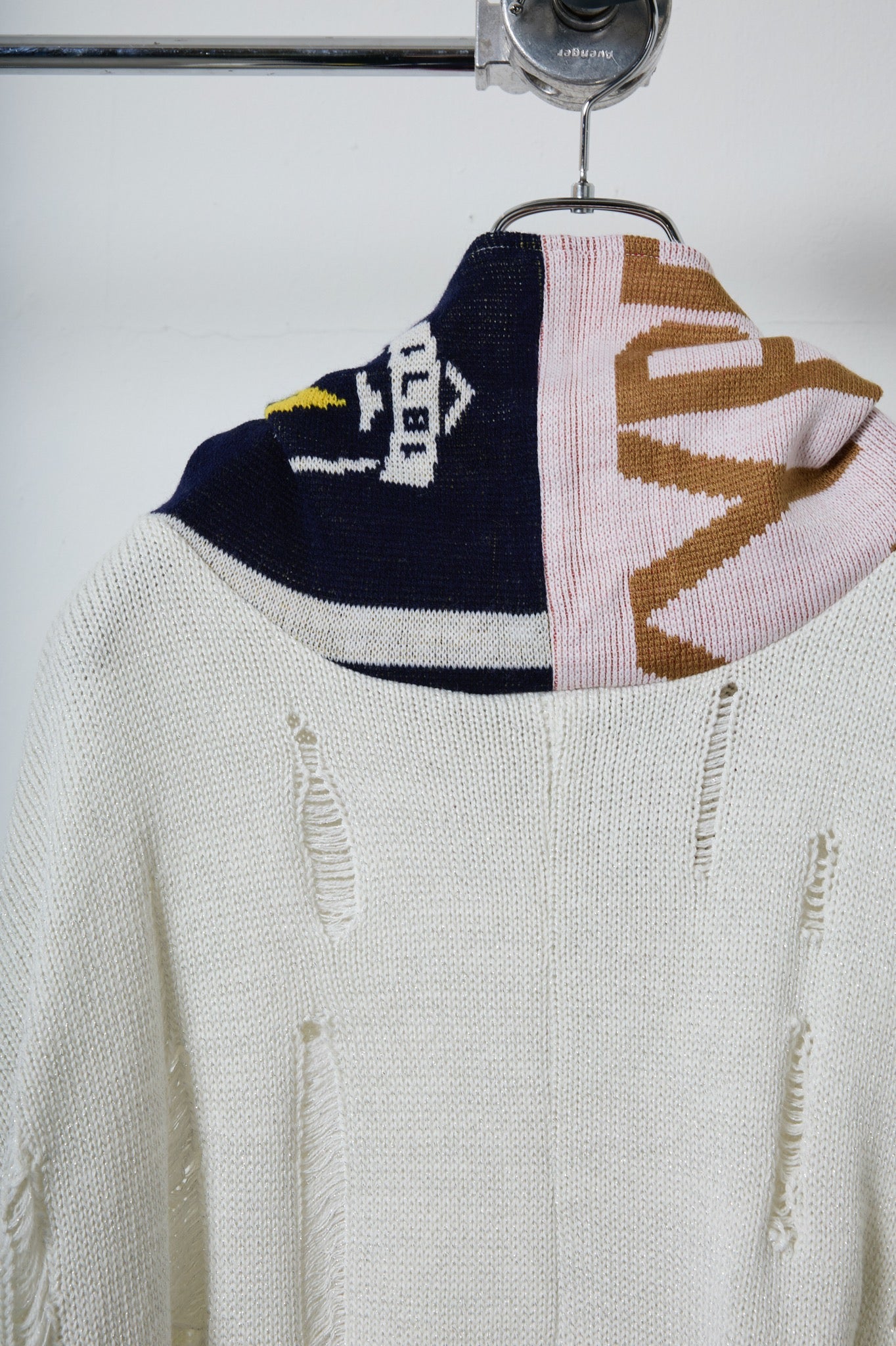 BODYSONG. / 先行予約 EARHOOD GLITTERY BALACLAVA SWEATER - WHITE