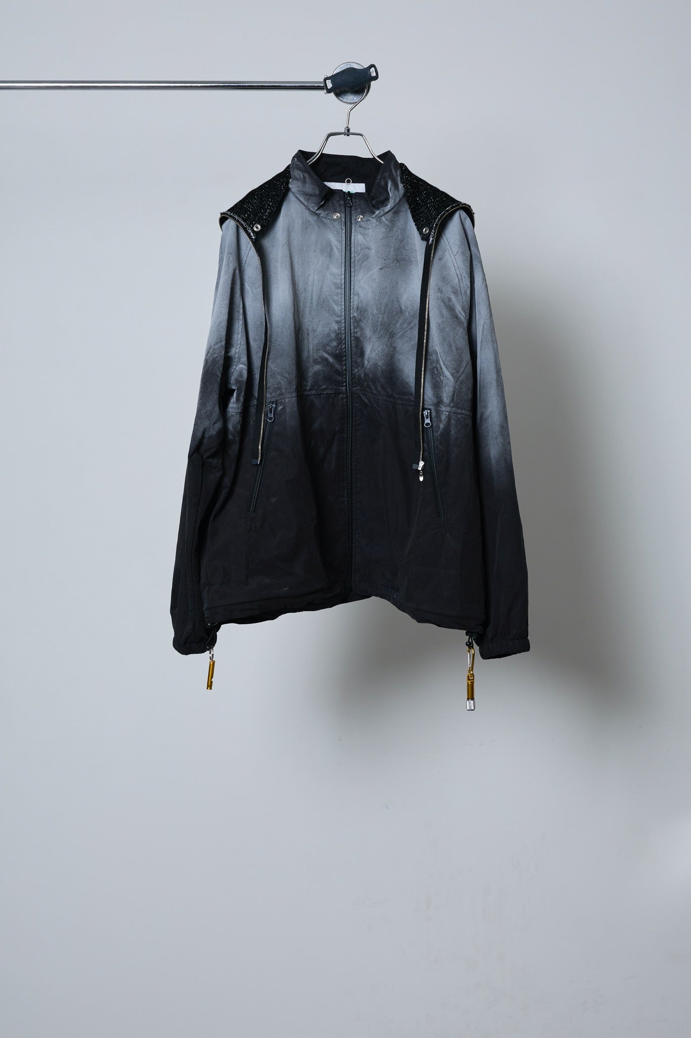 BODYSONG. / 先行予約 SPRAY PIGMENT-DYED BALACLAVA JACKET - BLACK