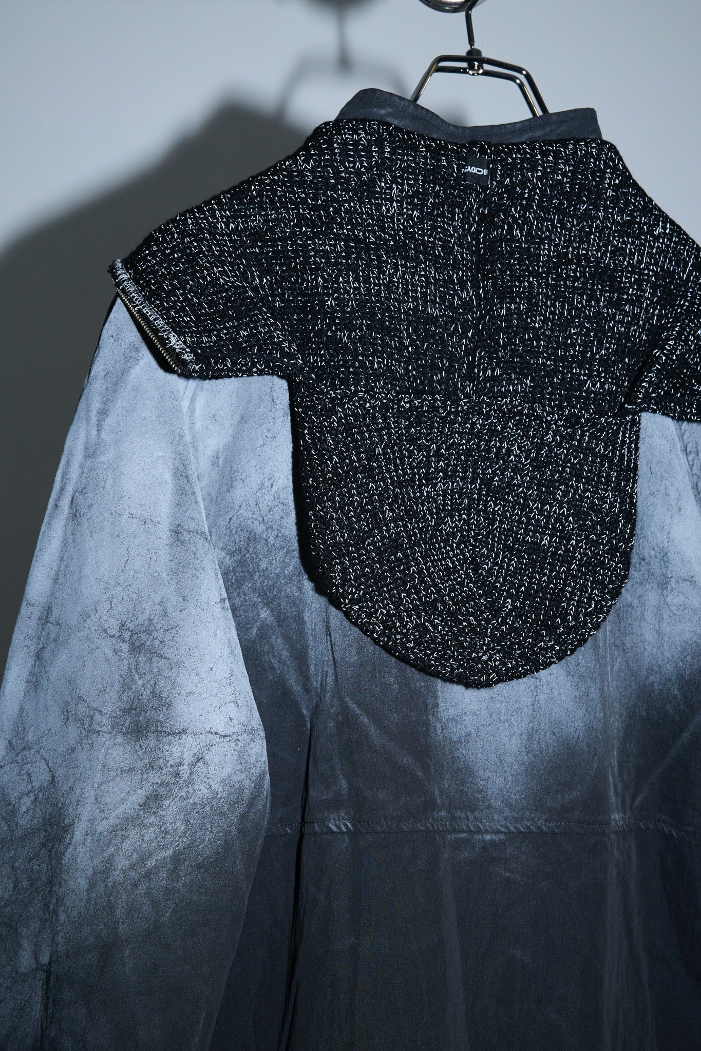 BODYSONG. / 先行予約 SPRAY PIGMENT-DYED BALACLAVA JACKET - BLACK