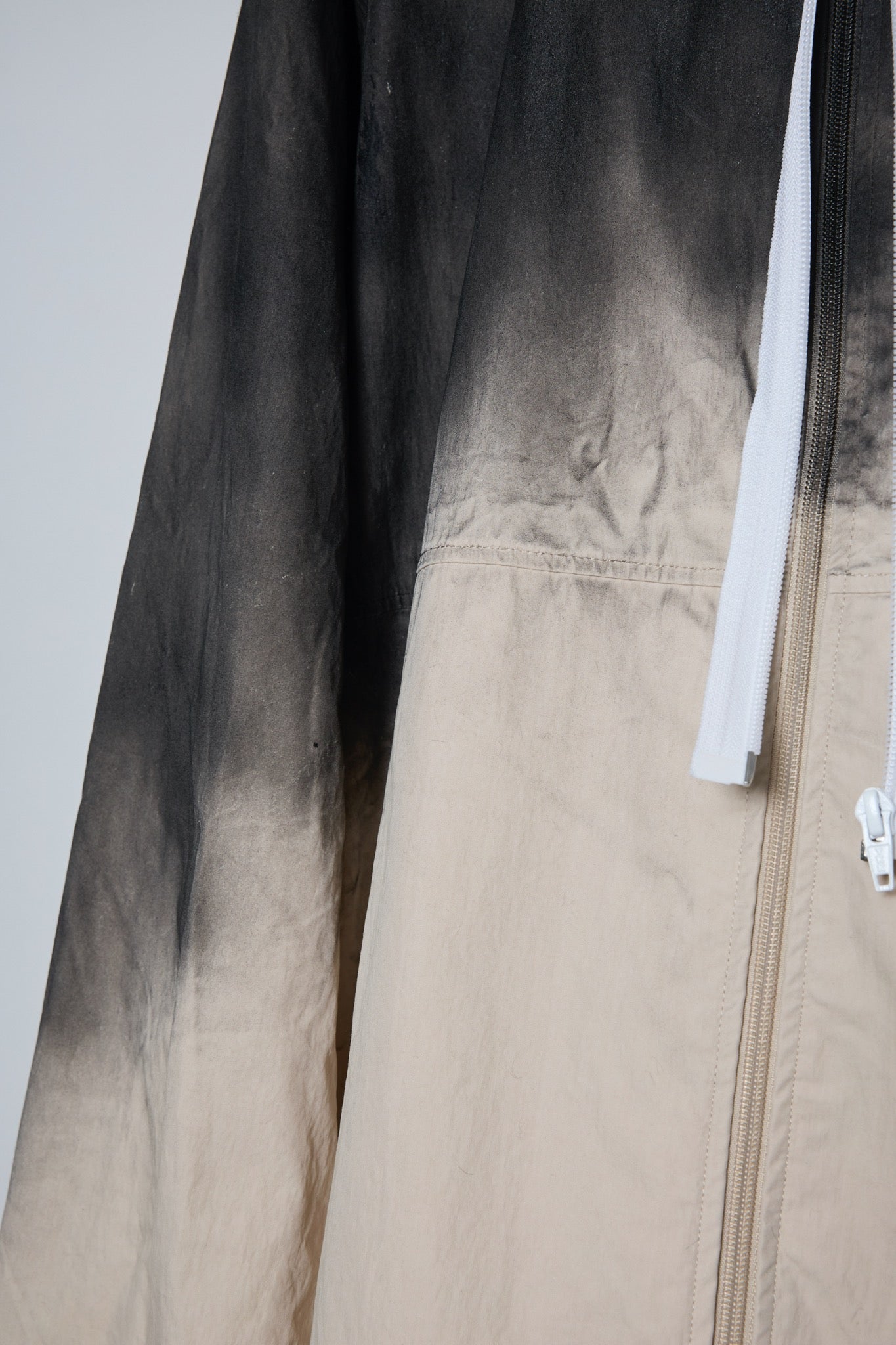 BODYSONG. / 先行予約 SPRAY PIGMENT-DYED BALACLAVA JACKET - WHITE