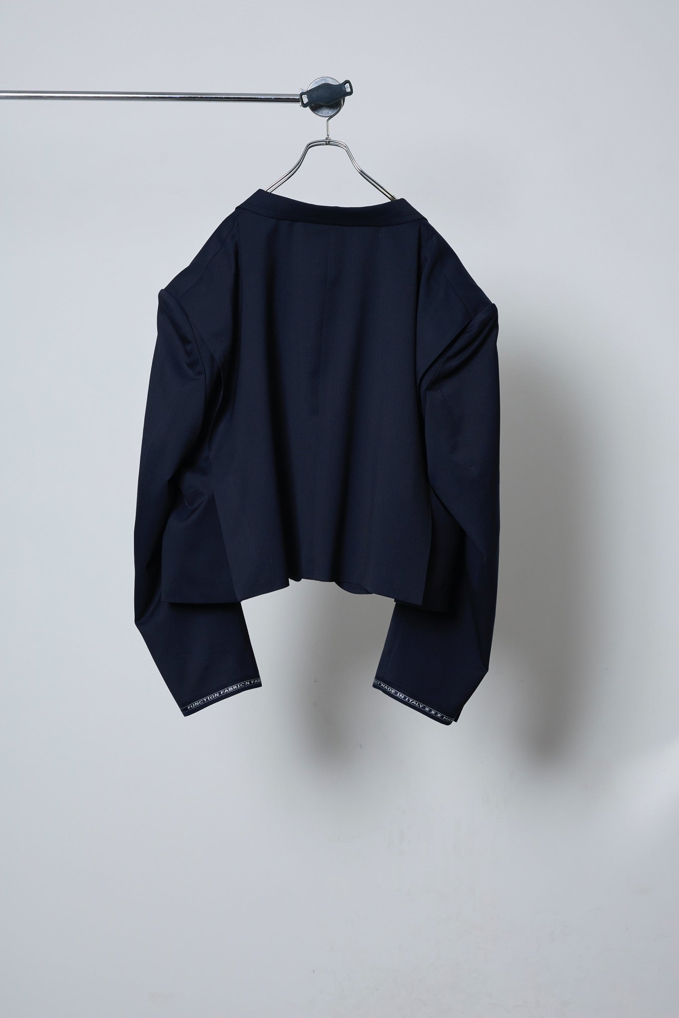 BODYSONG. / 先行予約 ROUND SILHOUETTE SHORT JACKET LUXE - NAVY