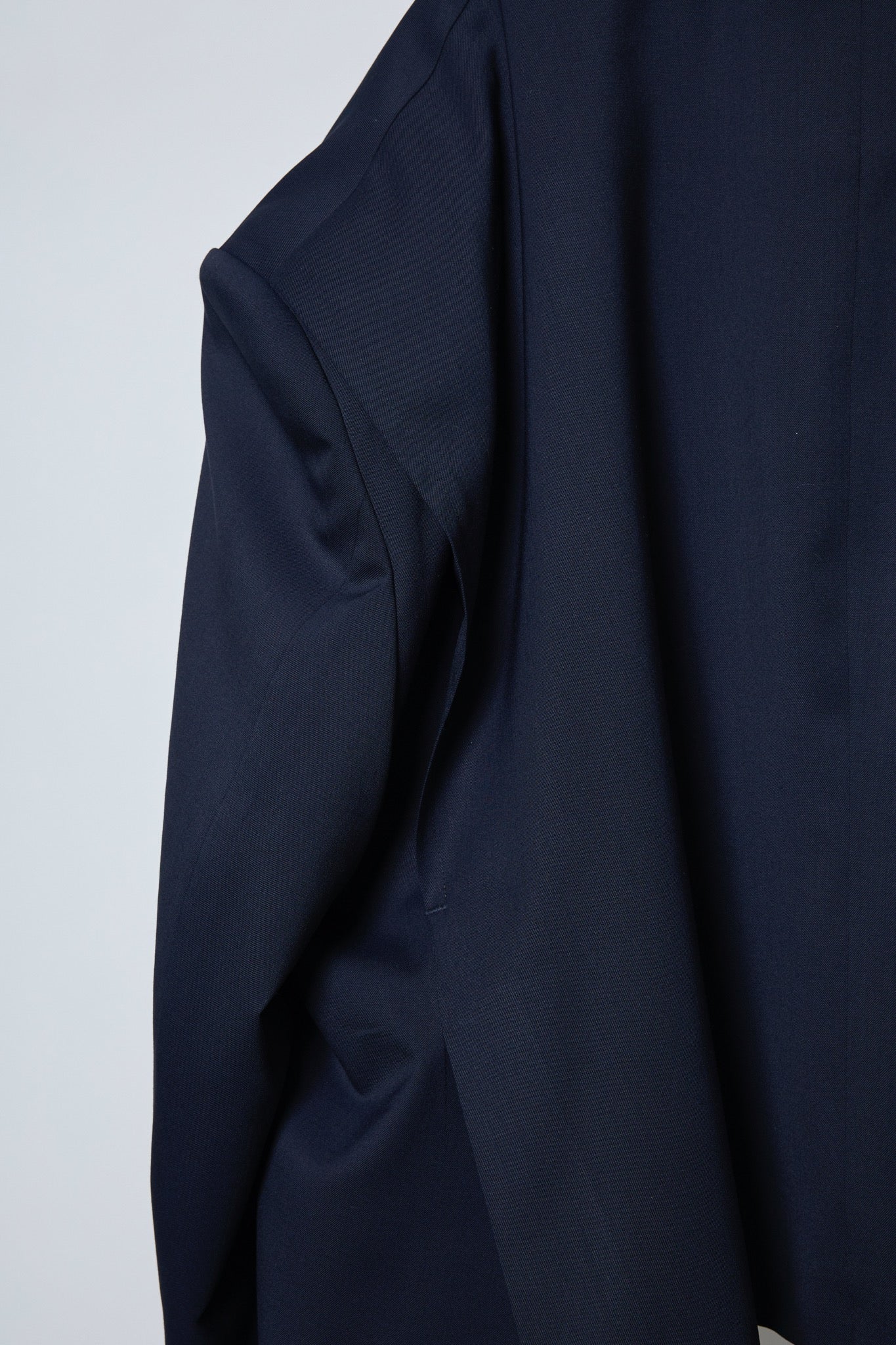 BODYSONG. / 先行予約 ROUND SILHOUETTE SHORT JACKET LUXE - NAVY