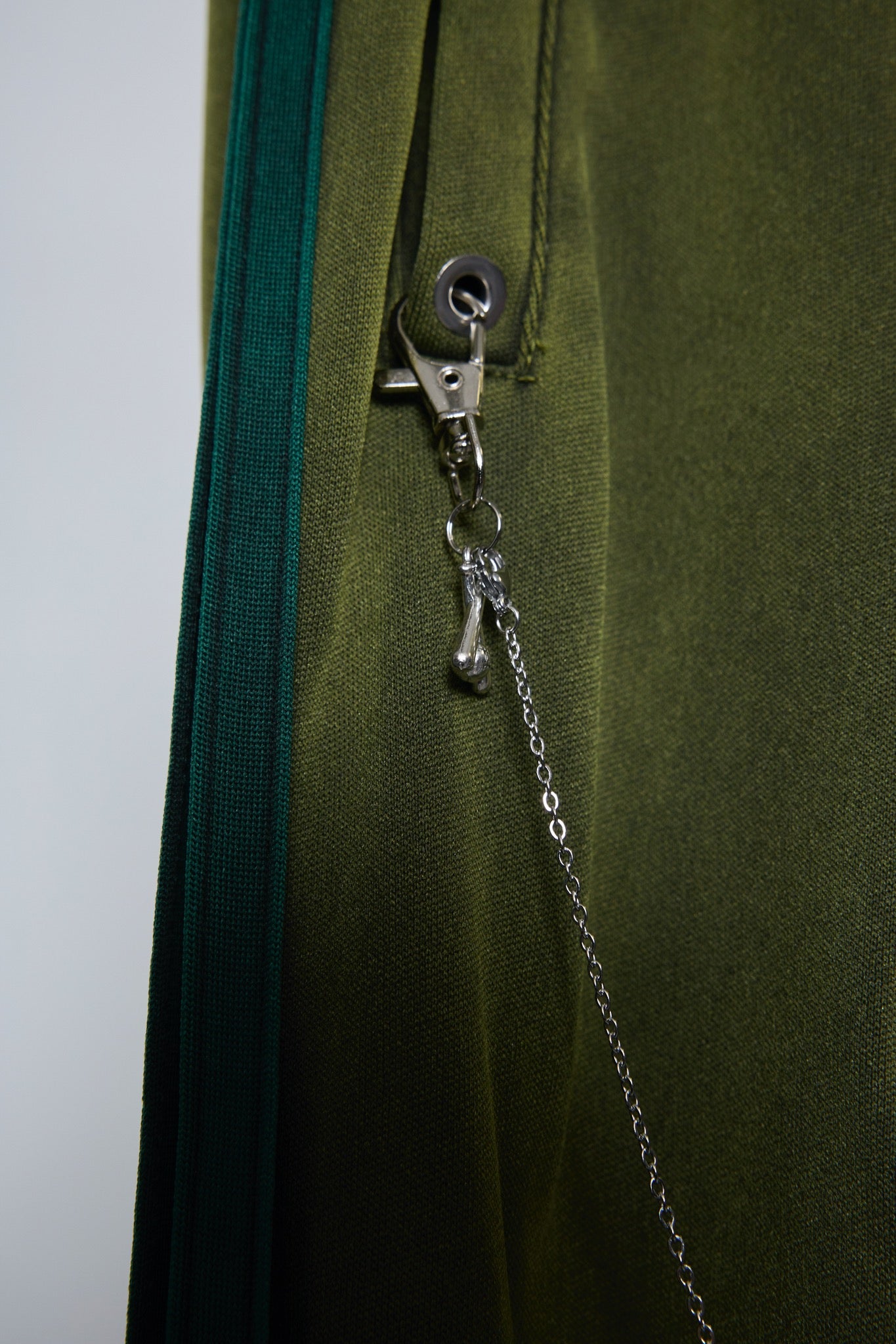 BODYSONG. / 先行予約 PIGMENT TRACKP F25 - GREEN