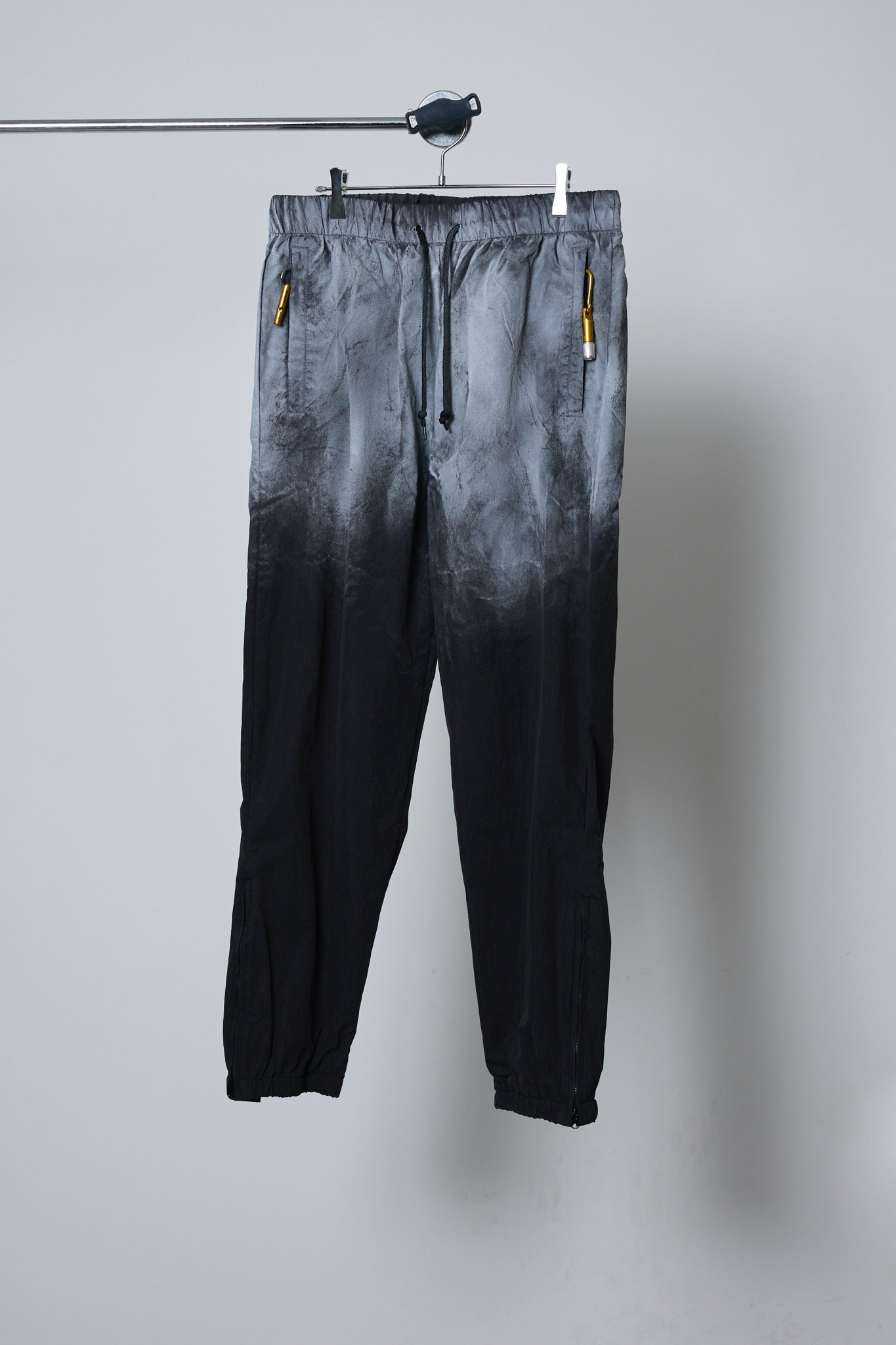 BODYSONG. / 先行予約 SPRAY PIGMENT-DYED RESCUE PANTS - BLACK