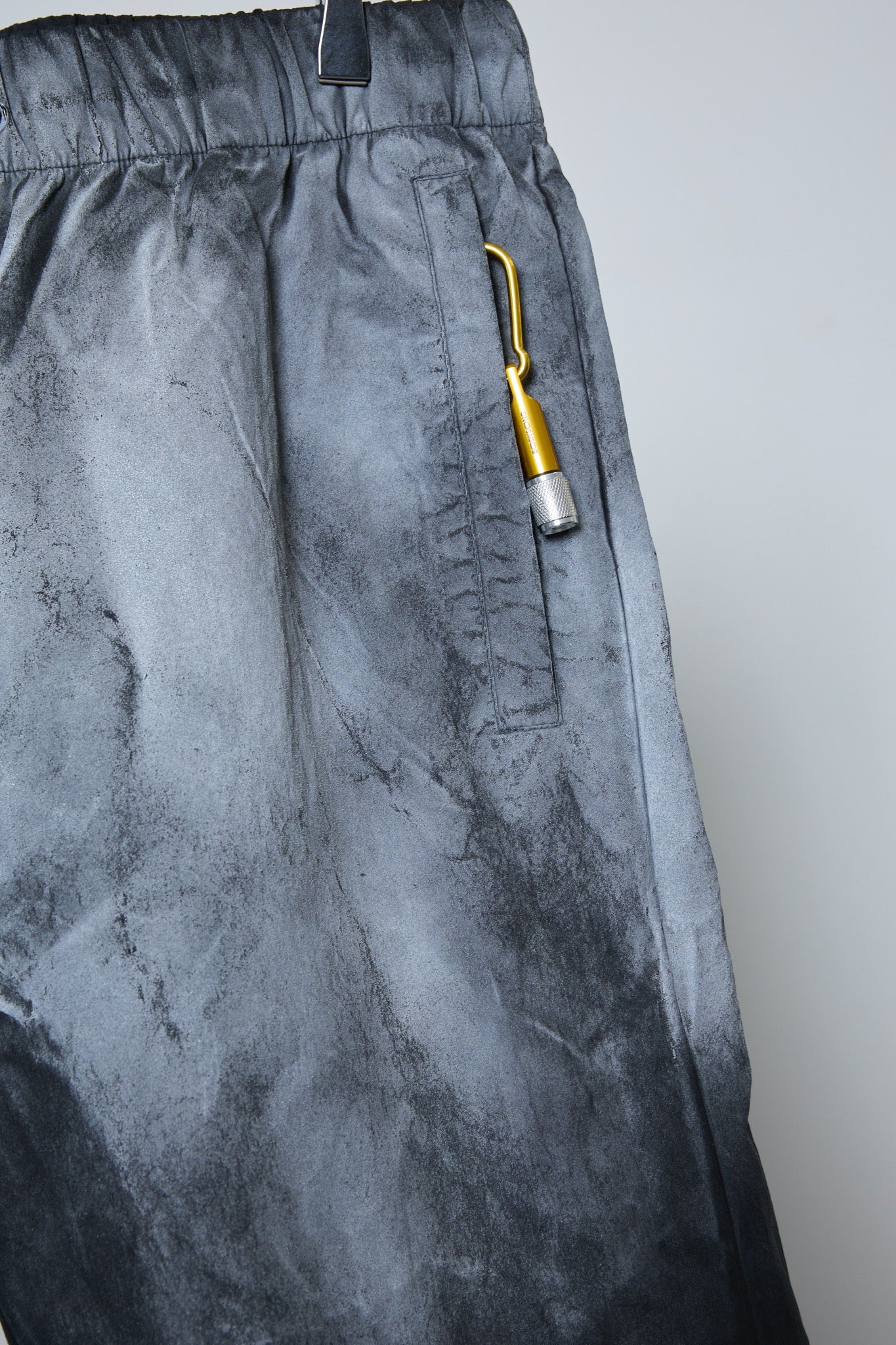 BODYSONG. / 先行予約 SPRAY PIGMENT-DYED RESCUE PANTS - BLACK
