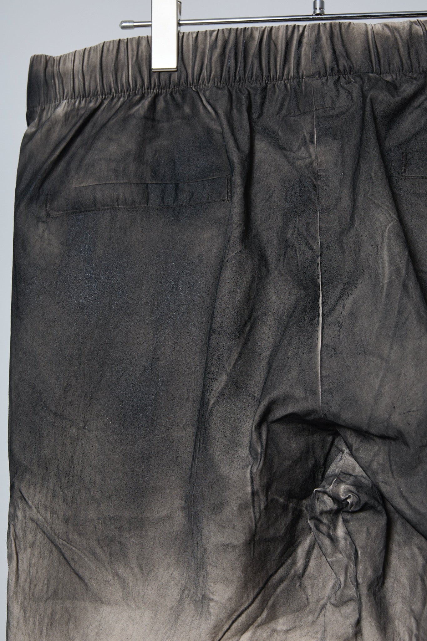 BODYSONG. / 先行予約 SPRAY PIGMENT-DYED RESCUE PANTS - WHITE