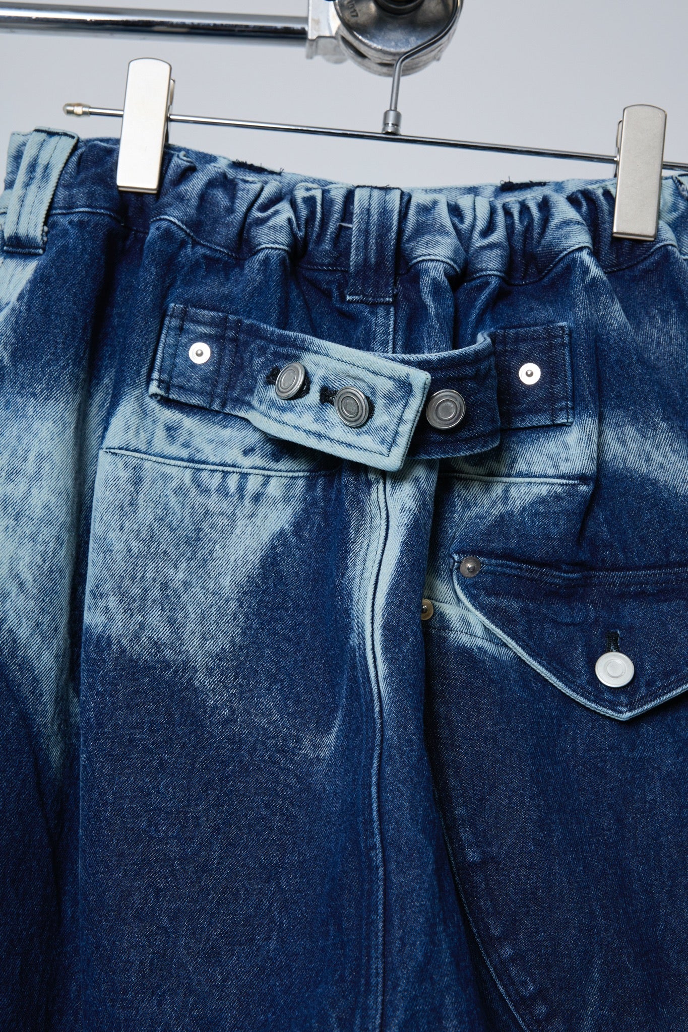 BODYSONG. / 先行予約 3D CUT DENIM IRREGULAR BLEACH - MAVY
