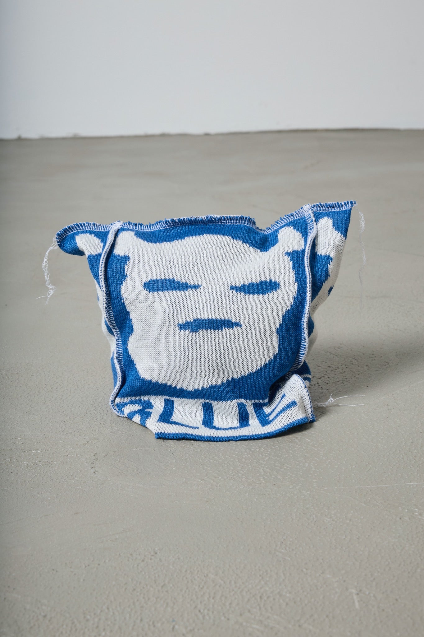 BODYSONG. / 先行予約 KNIT HAT CHARACTERS COLLECTION - BLUE FACE