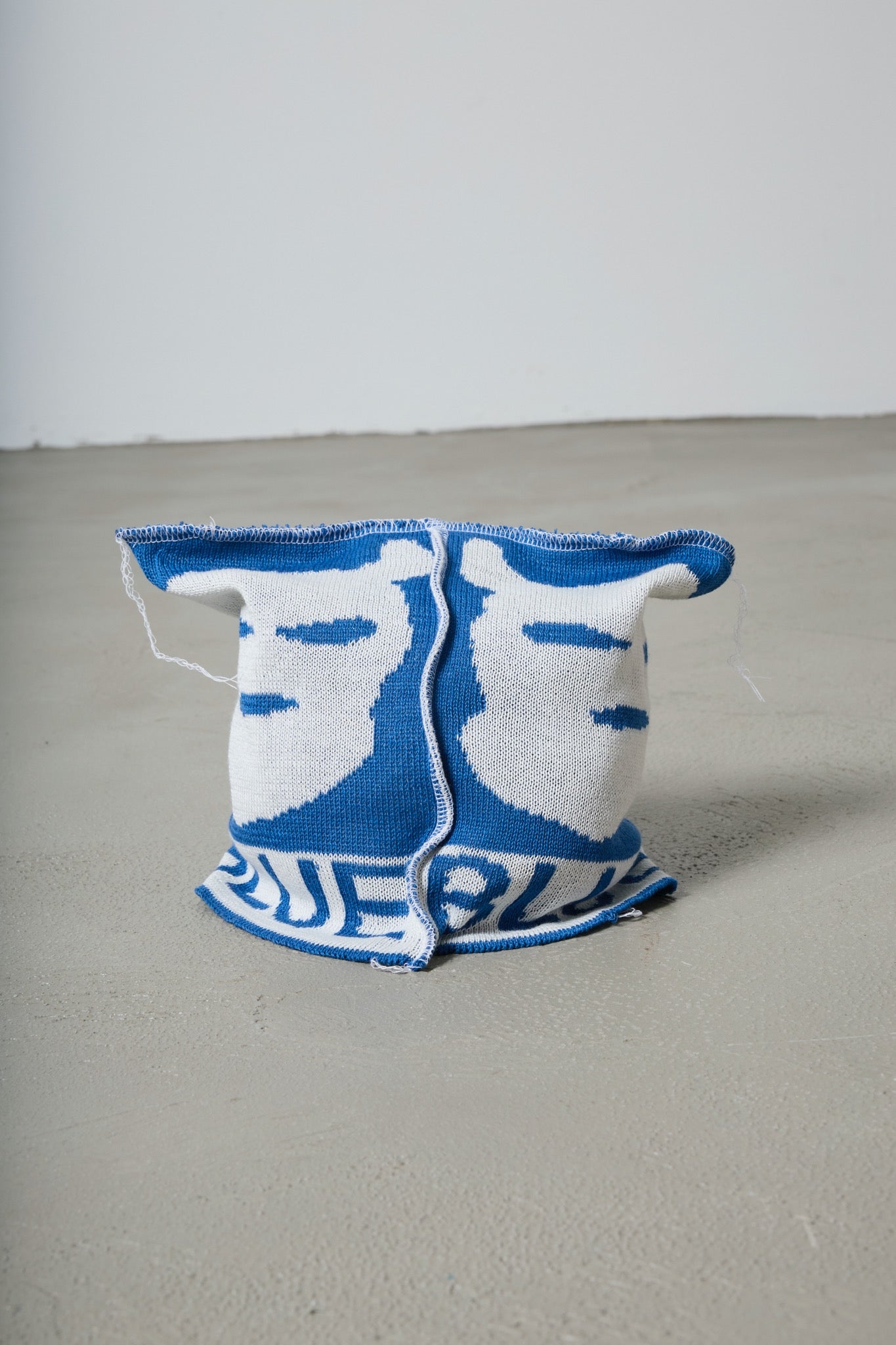 BODYSONG. / 先行予約 KNIT HAT CHARACTERS COLLECTION - BLUE FACE