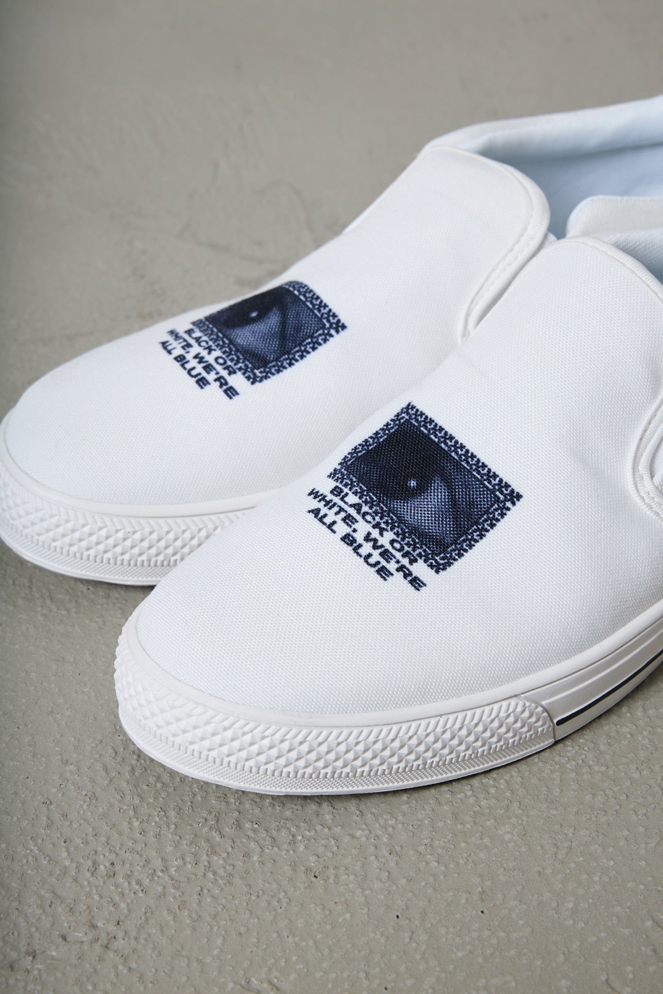 BODYSONG. / 先行予約 SLIPON/WHITES - WHITE EYE