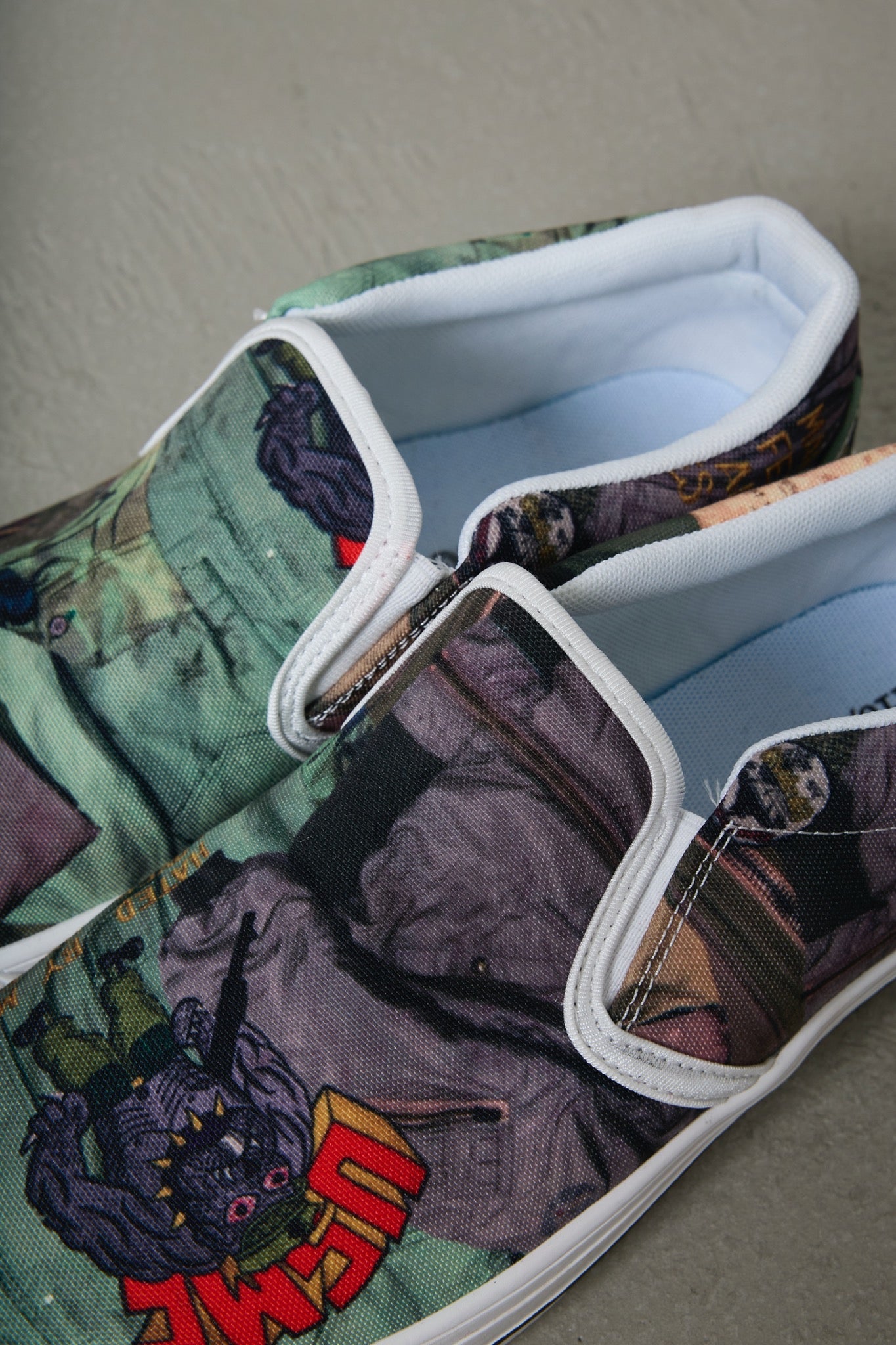 BODYSONG. / 先行予約 SLIPON/TROMPE L'OEIL JUV - KHAKI