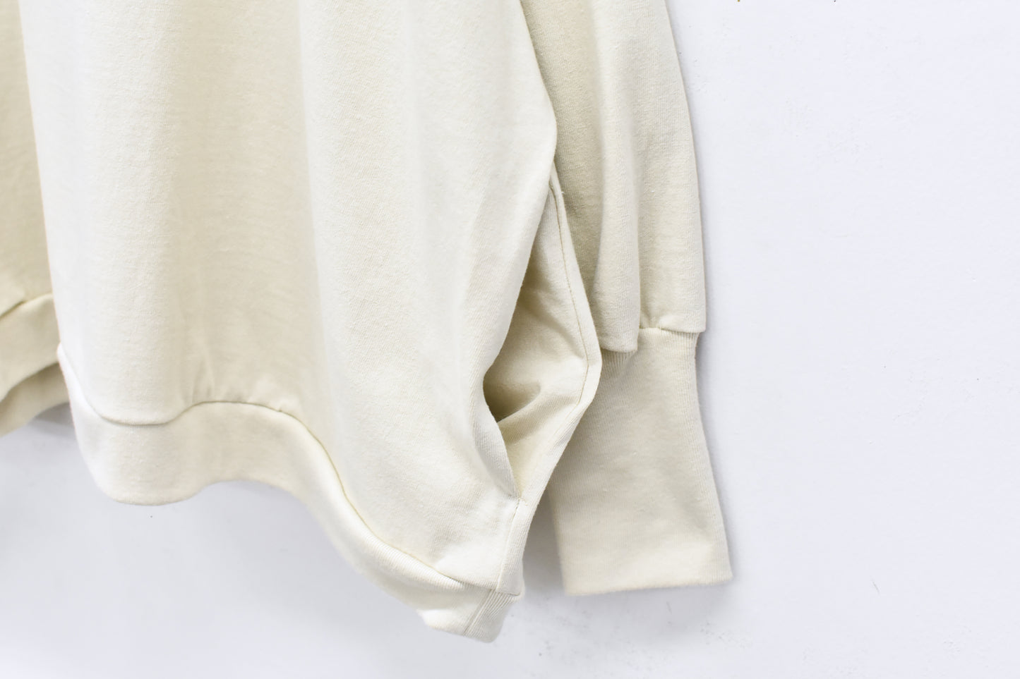 BEDSIDEDRAMA / 先行予約 CHAO:S HEAD Wide Pullover - NATURAL