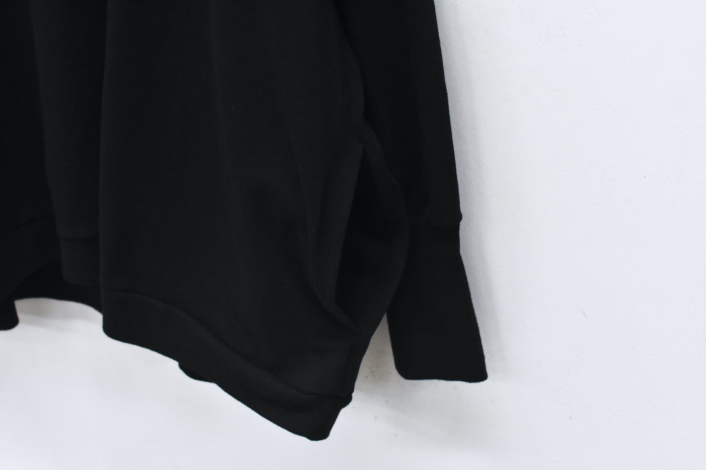 BEDSIDEDRAMA / 先行予約 YVES AND ADAM Wide Pullover - BLACK