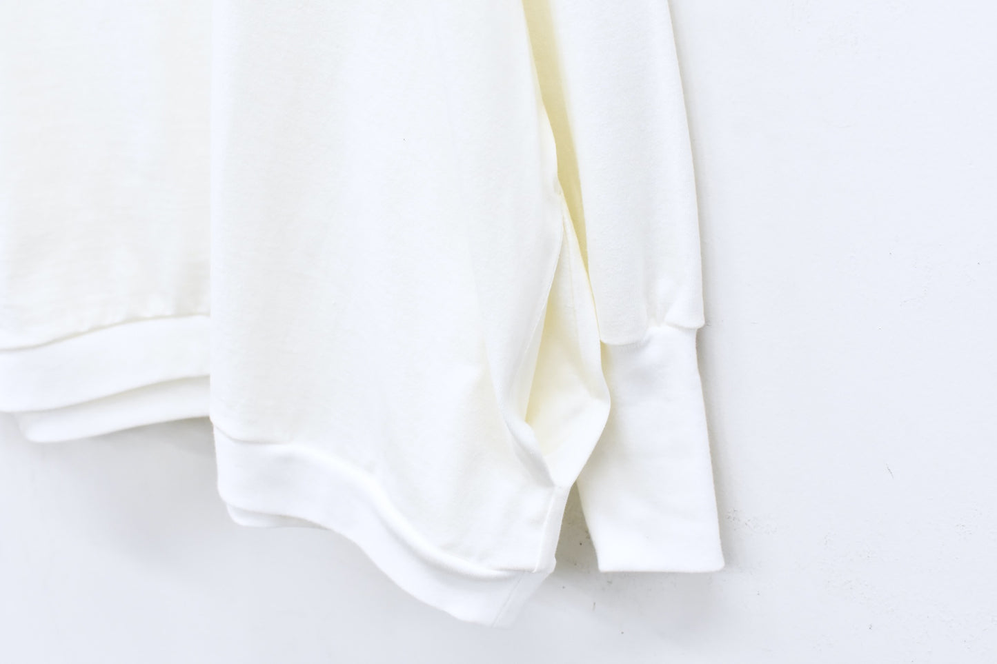 BEDSIDEDRAMA / 先行予約 YVES AND ADAM Wide Pullover - WHITE