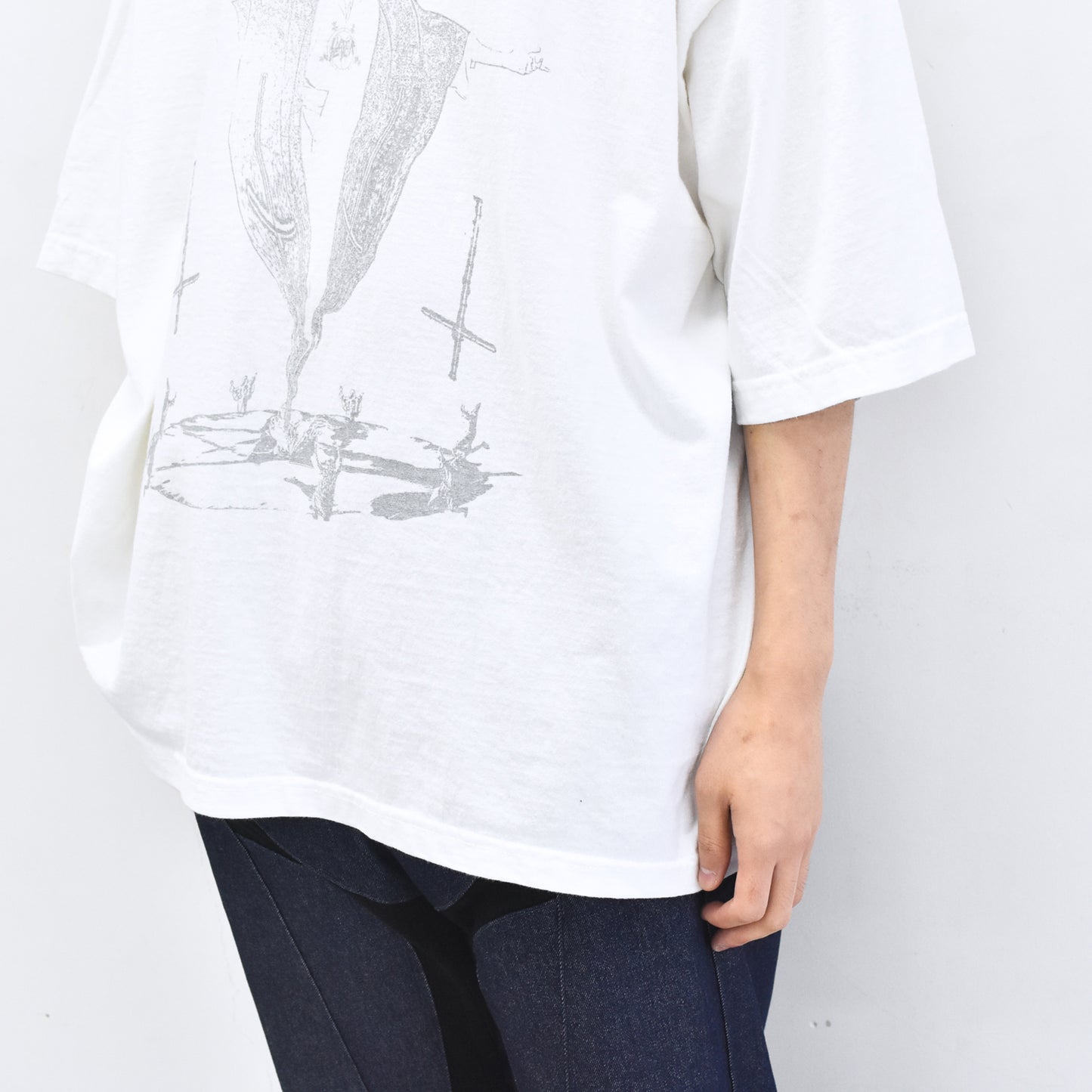 BODYSONG. / TEE/PHOTOCHROMIC/OHIANA - WHITE