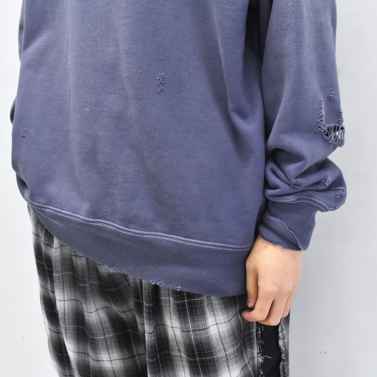 THE JEAN PIERRE / Pigment Grunge Destroy Sweat Shirt - FADE NAVY