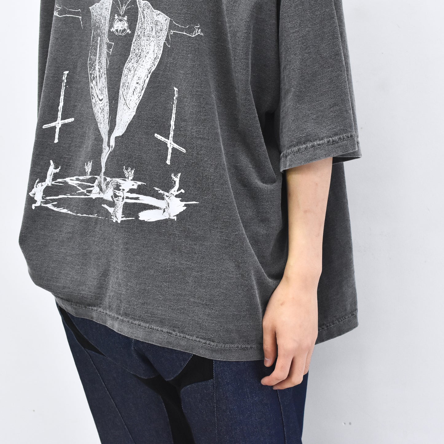BODYSONG. / TEE/PHOTOCHROMIC/OHIANA - BLACK