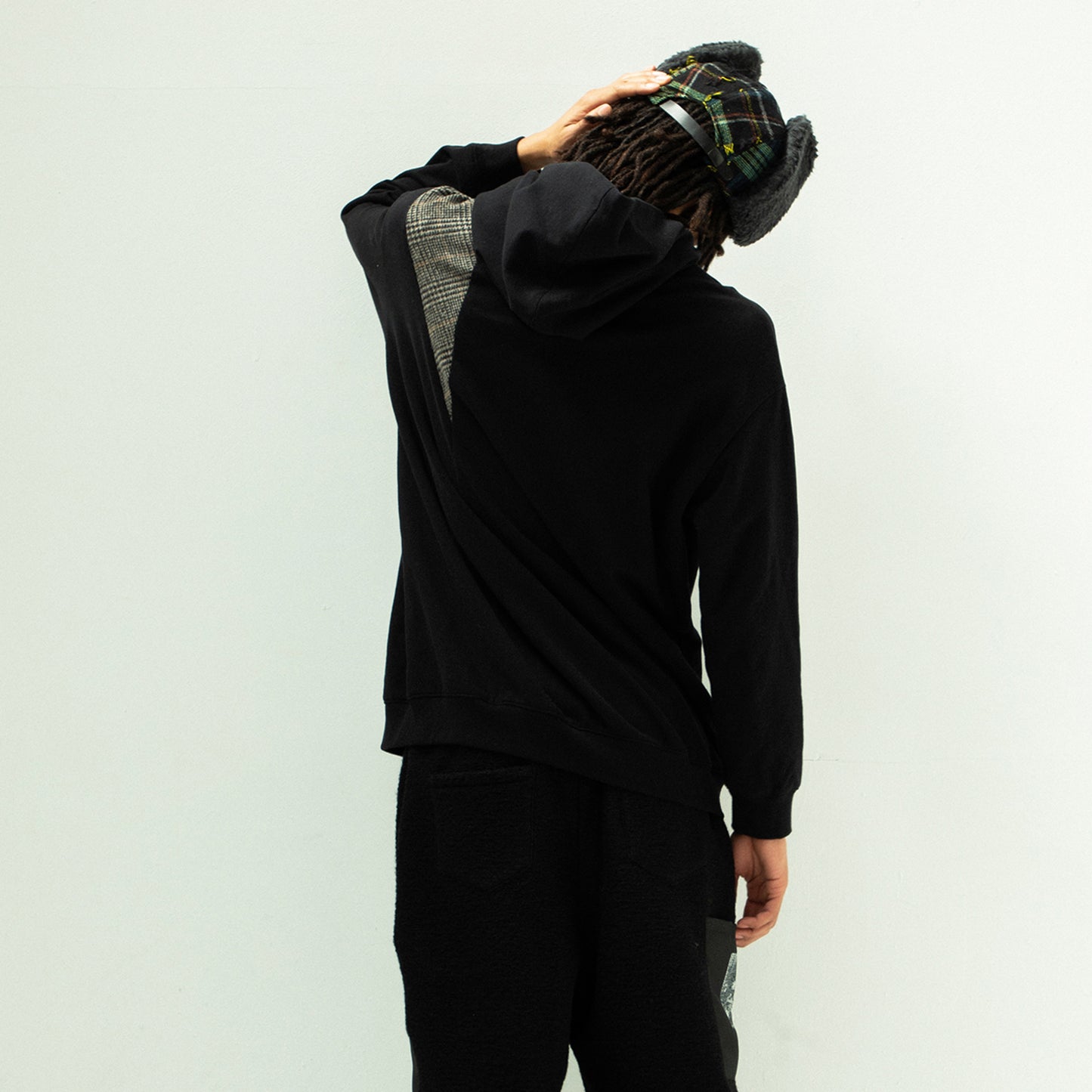 STOF / 先行予約 SLASH CLASIC HOODIE - BLACK