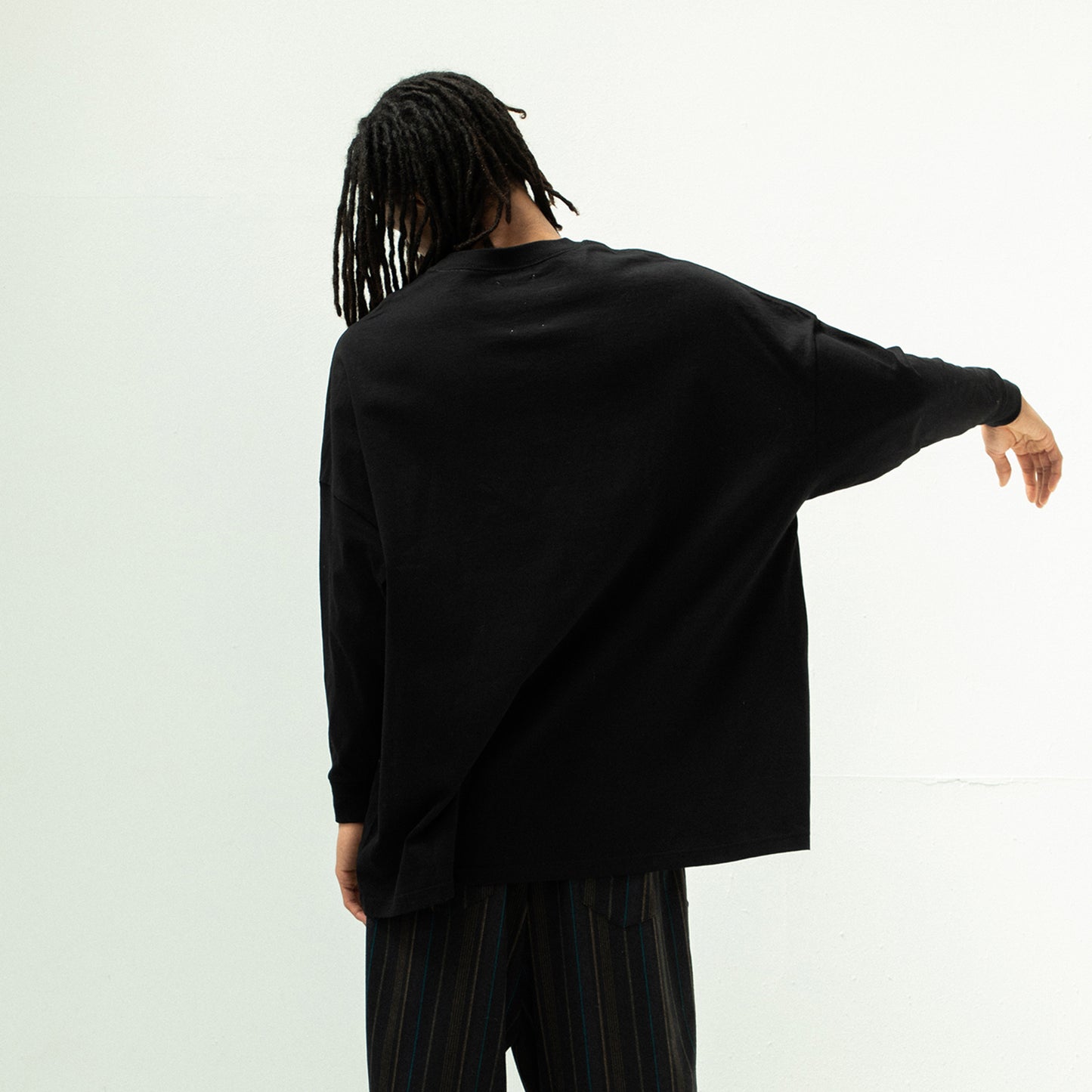 STOF / 先行予約 GALAXY DIALOGUE L/S T-SHIRT - BLACK