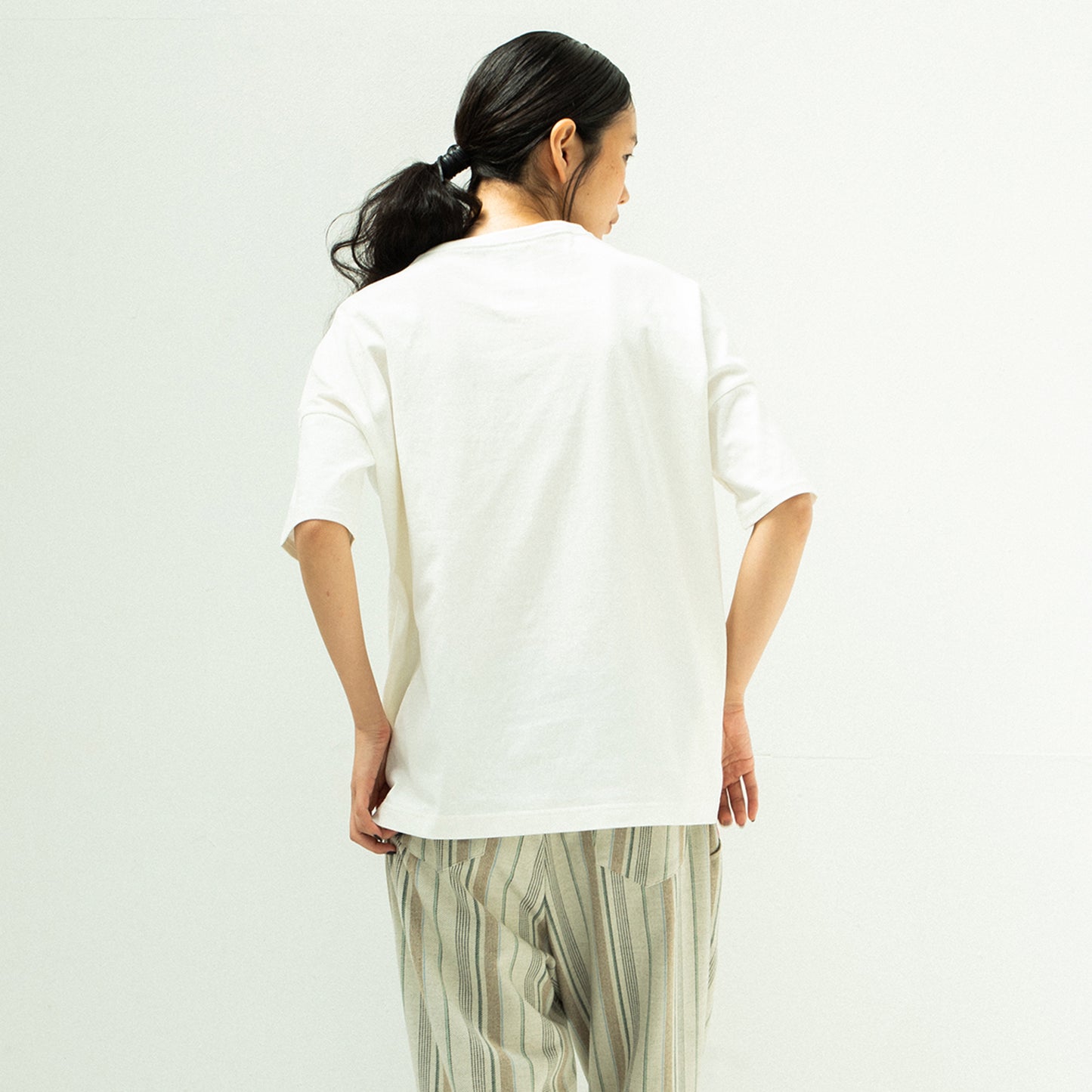 STOF / 先行予約 ECONOMY EMBROI T-SHIRT - WHITE