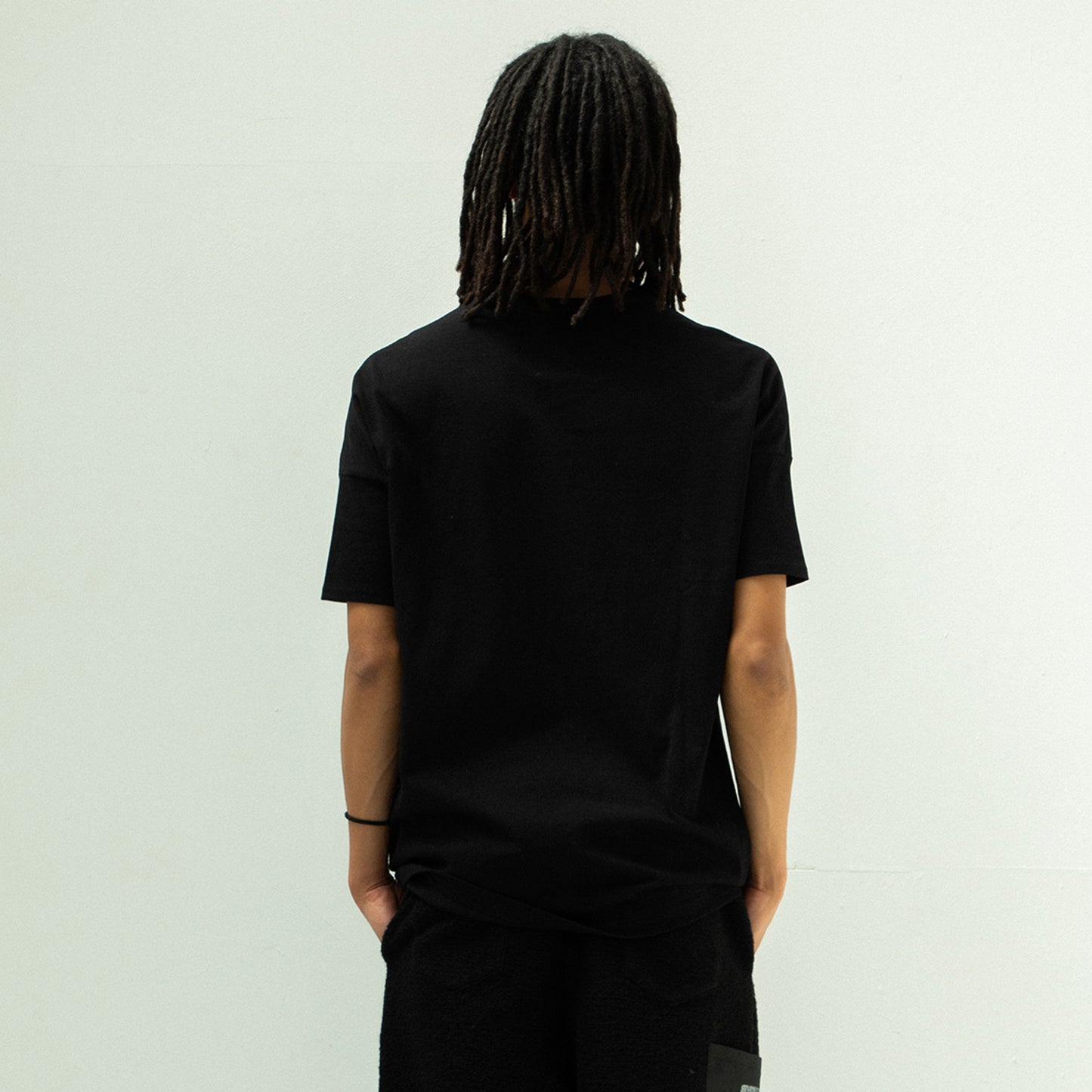 STOF / 先行予約 ECONOMY EMBROI T-SHIRT - BLACK