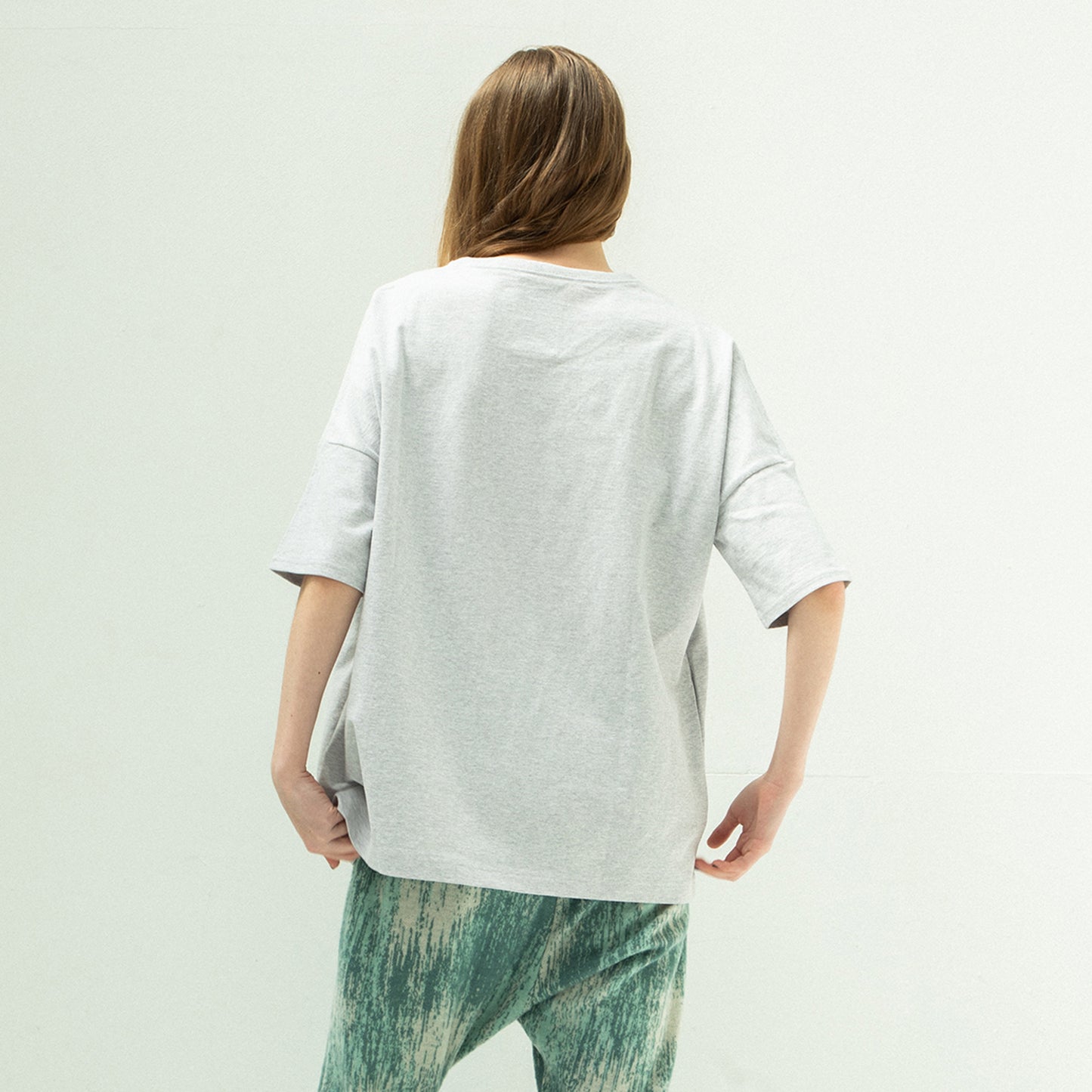STOF / 先行予約 ECONOMY EMBROI T-SHIRT - OATMEAL