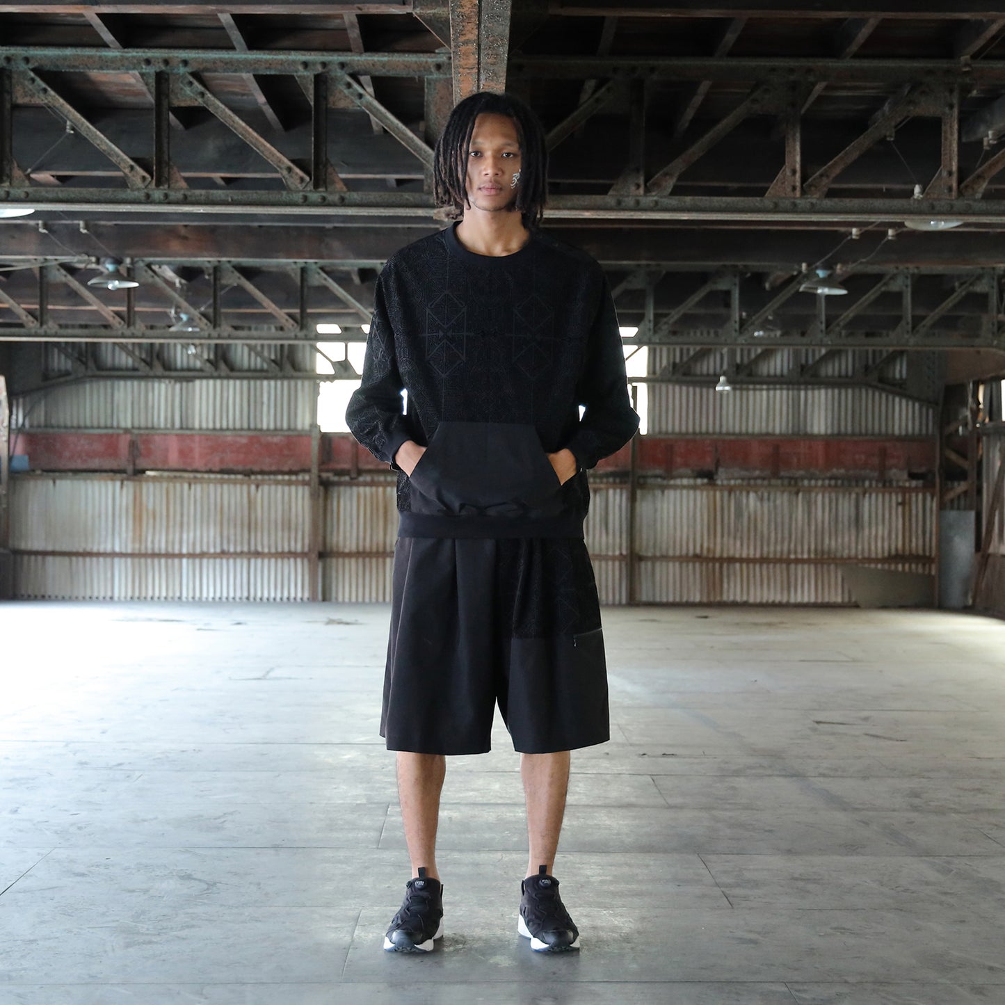 STOF / Stone Yard Floc Wide Shorts - BLACK