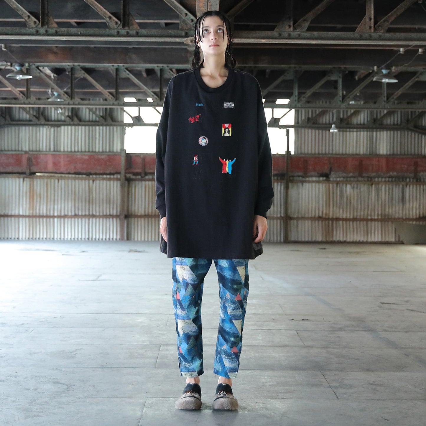 STOF / Edition Embroi L/S Tee - BLACK