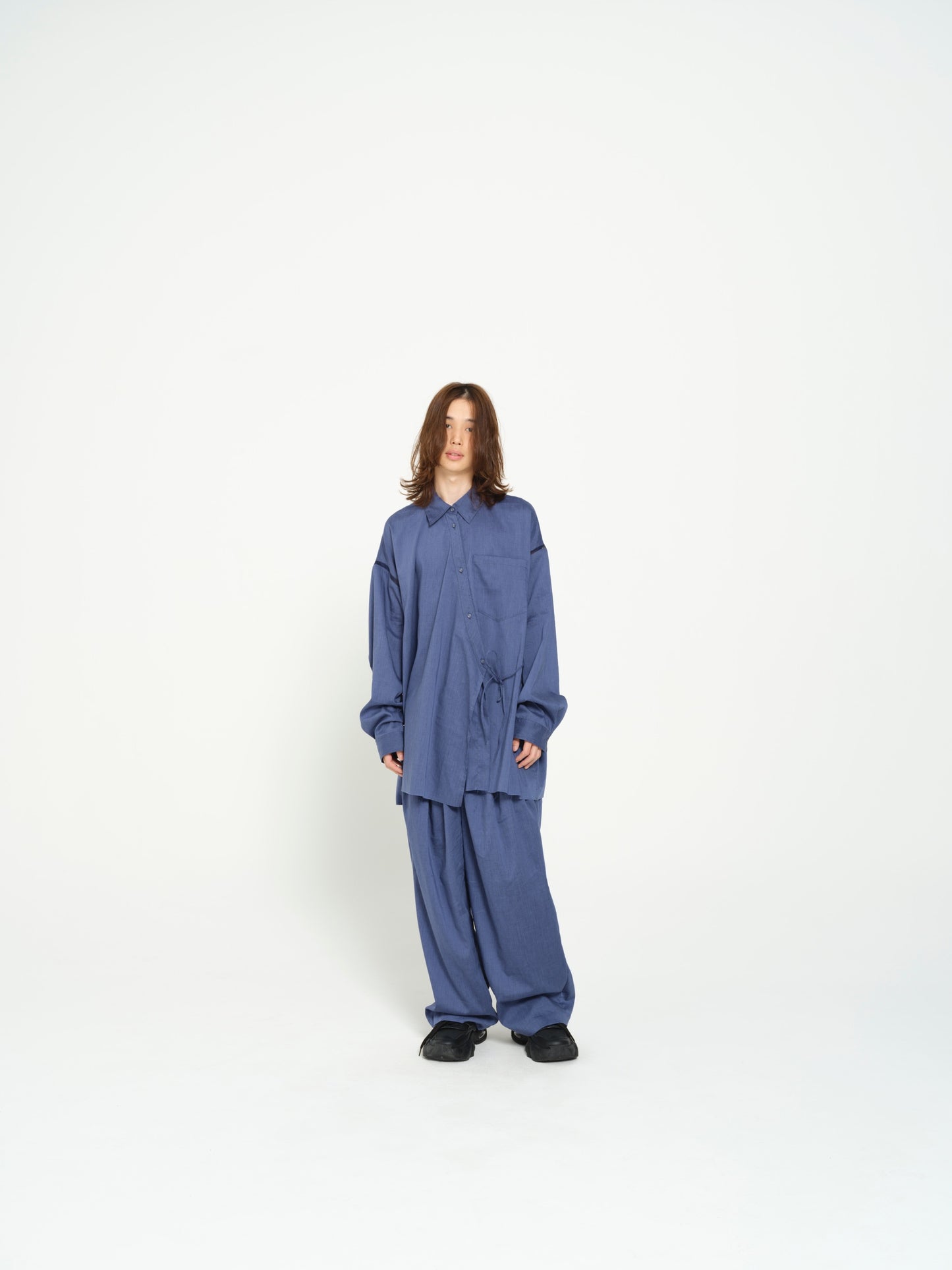 STOF / TRIPLE TUCK LINEN PANTS - BLUE