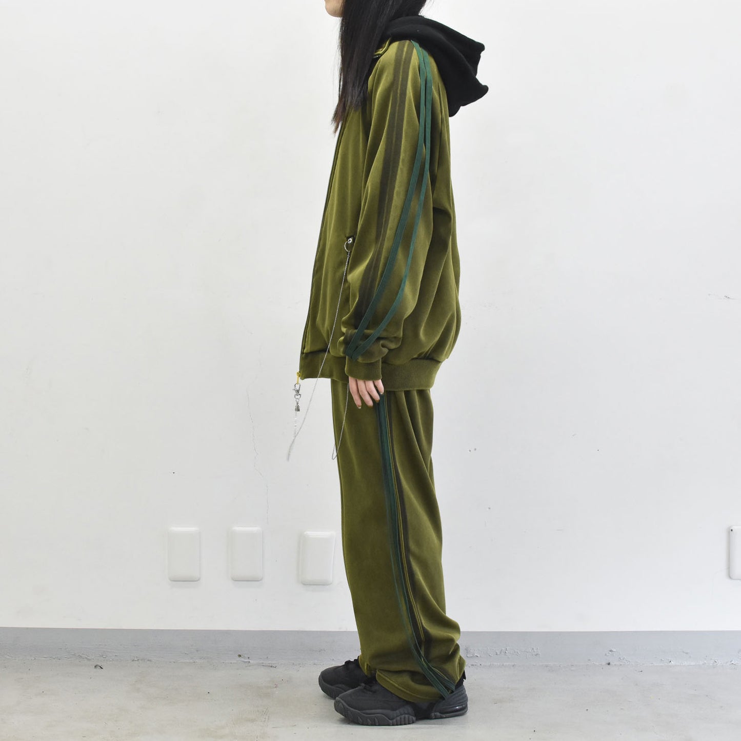 BODYSONG. / PIGMENT TRACKJ F25 - GREEN