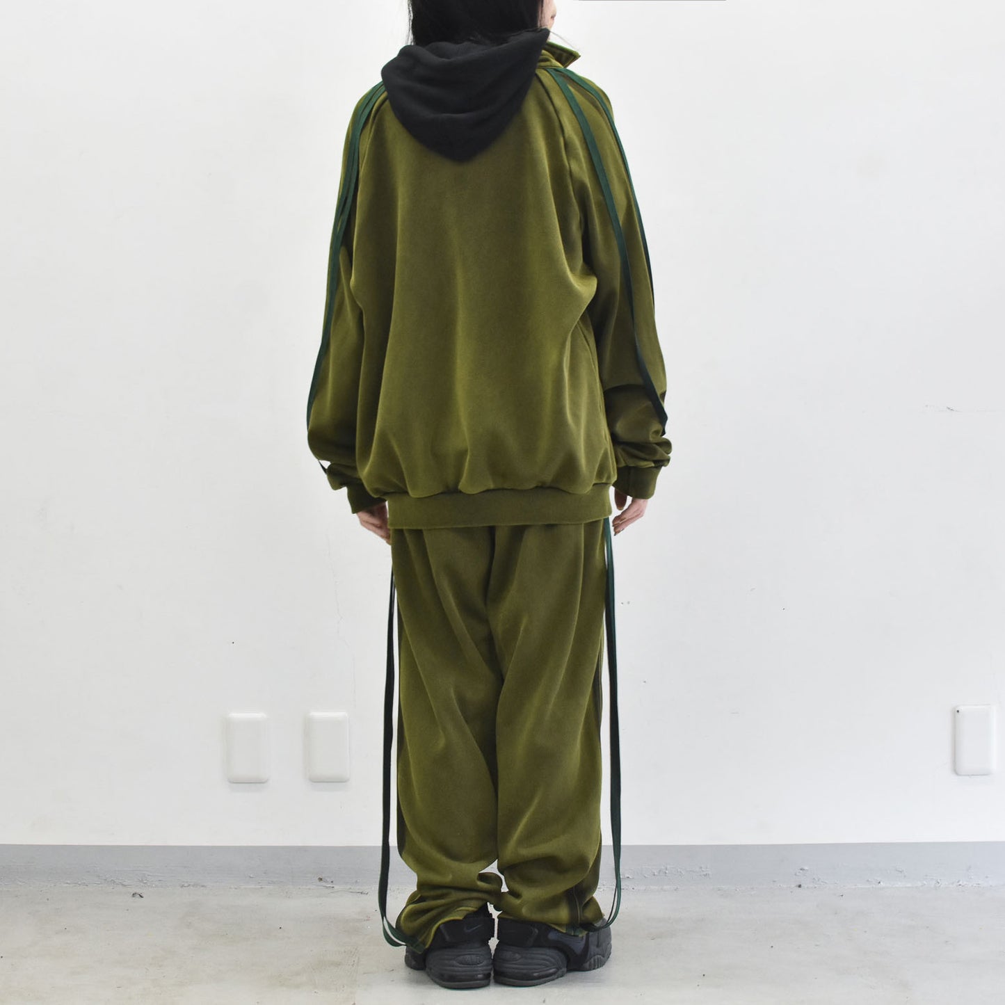 BODYSONG. / PIGMENT TRACKJ F25 - GREEN