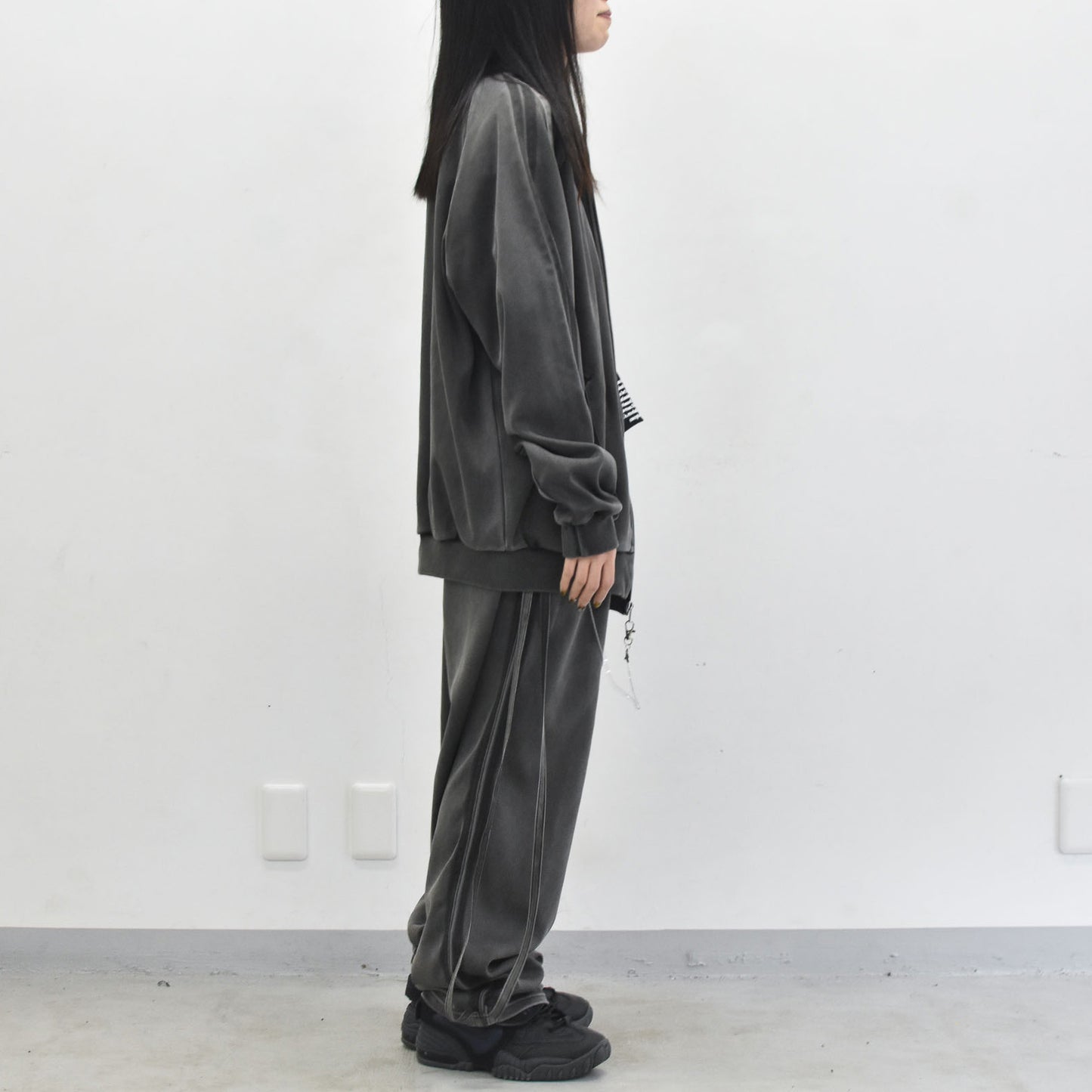 BODYSONG. / PIGMENT TRACKJ F25 - GREY