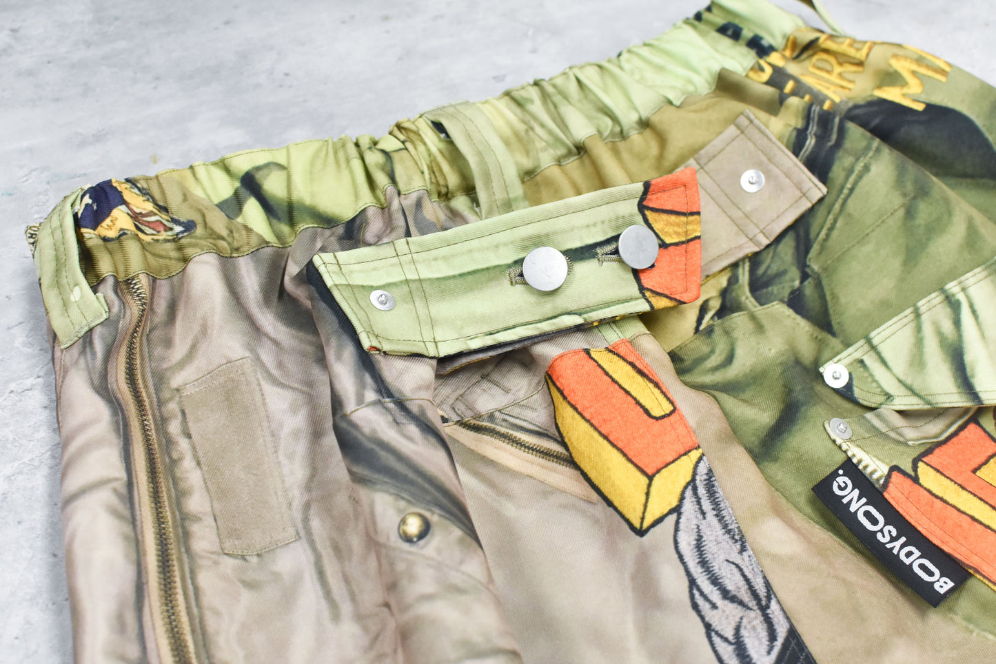 BODYSONG. / 3D CUT TROUSERS TROMPE L'OEIL JUV - KHAKI