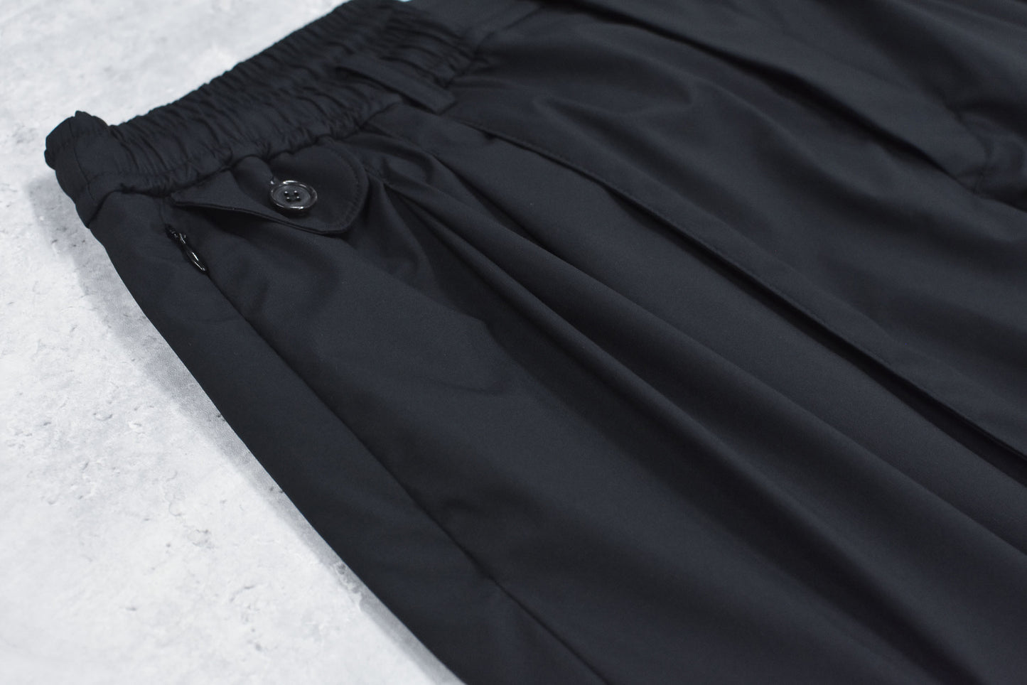 THE JEAN PIERRE / BETA 3Tuck Nylon Trouser - BLACK