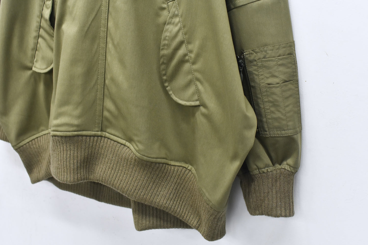 BEDSIDEDRAMA / 先行予約 MA-1 Pullover - KHAKI