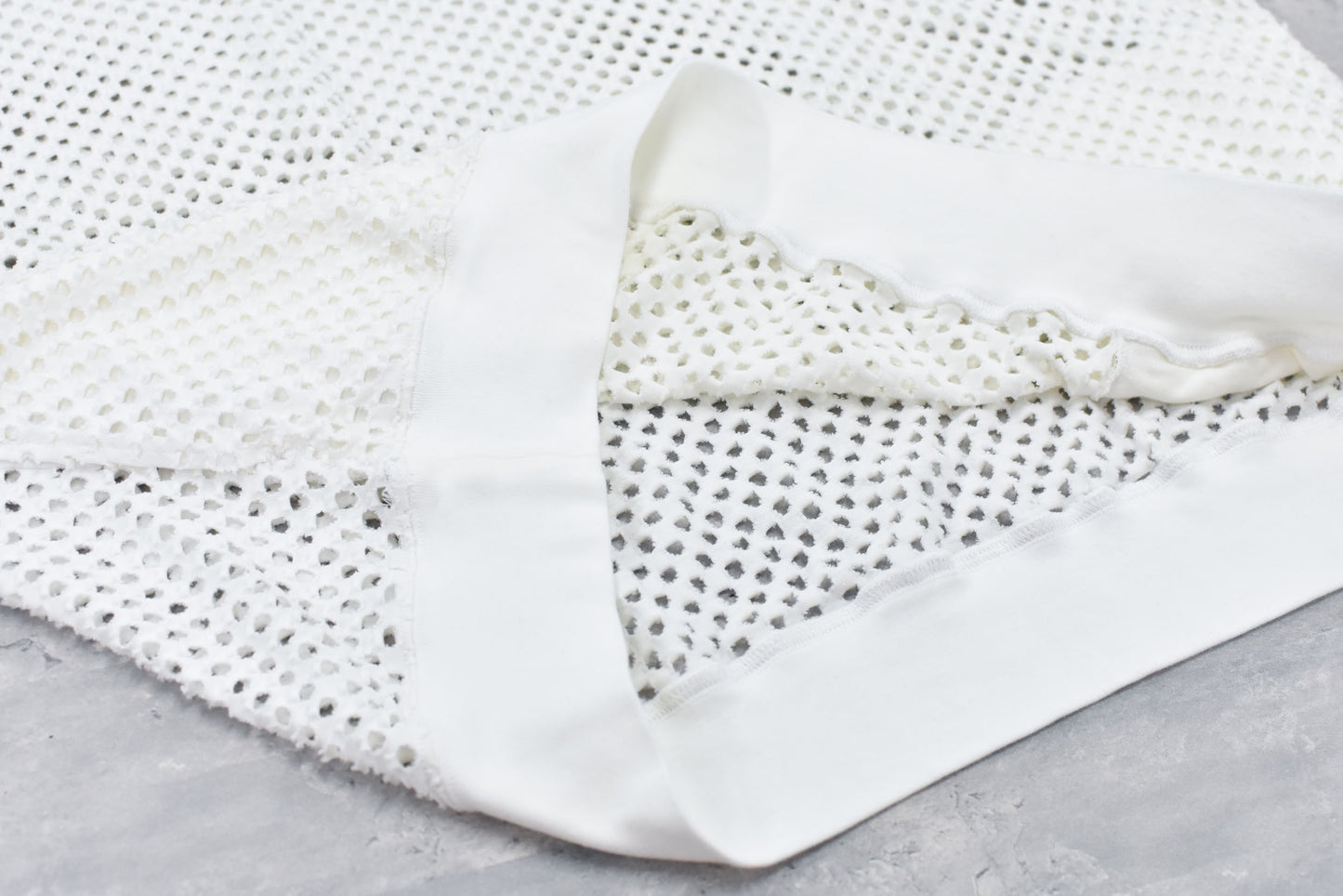 NewRose / Punched Fabric Side Pocket T-shirt - WHITE