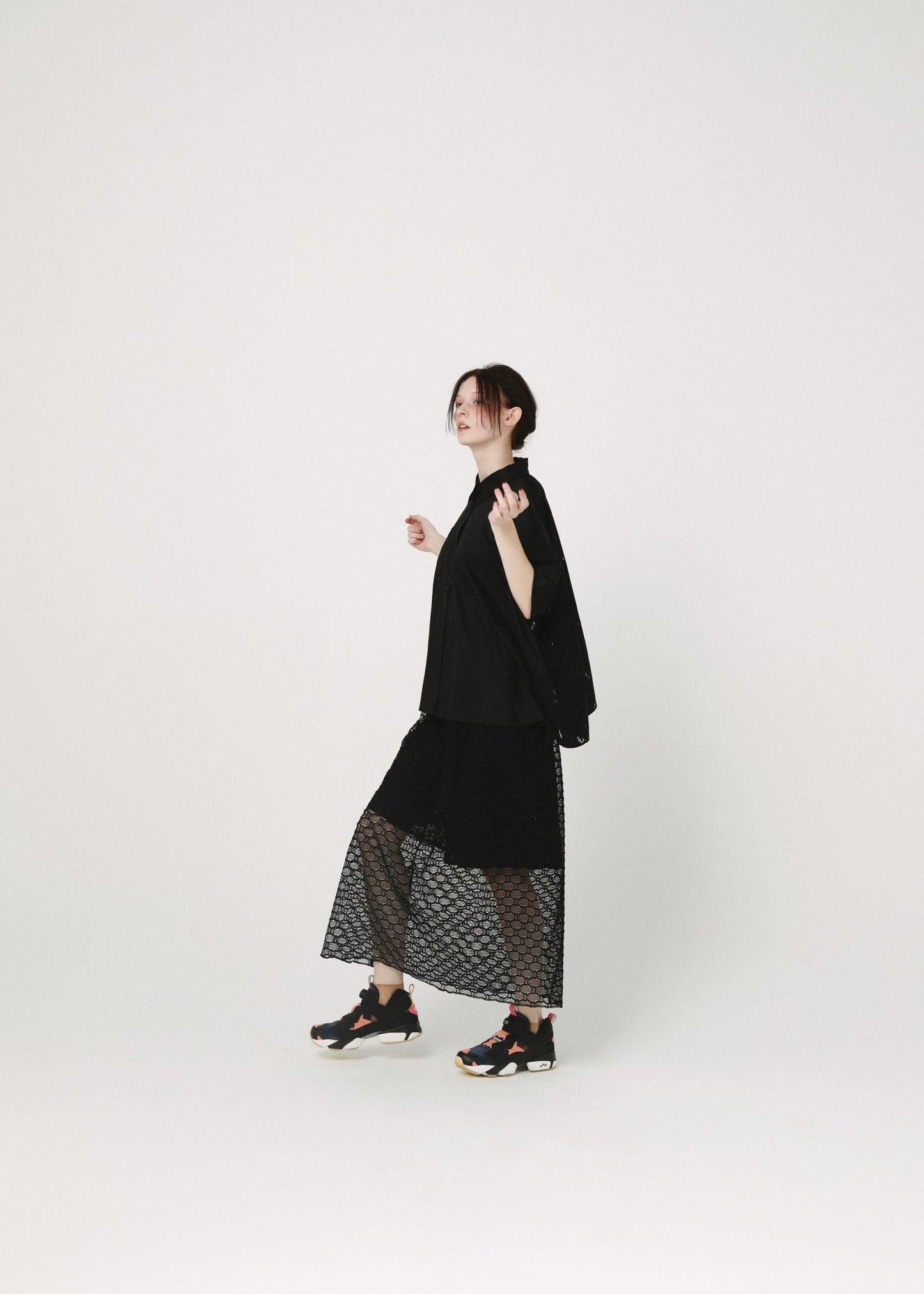 BEDSIDEDRAMA / Dancing Lace poncho shirt - BLACK