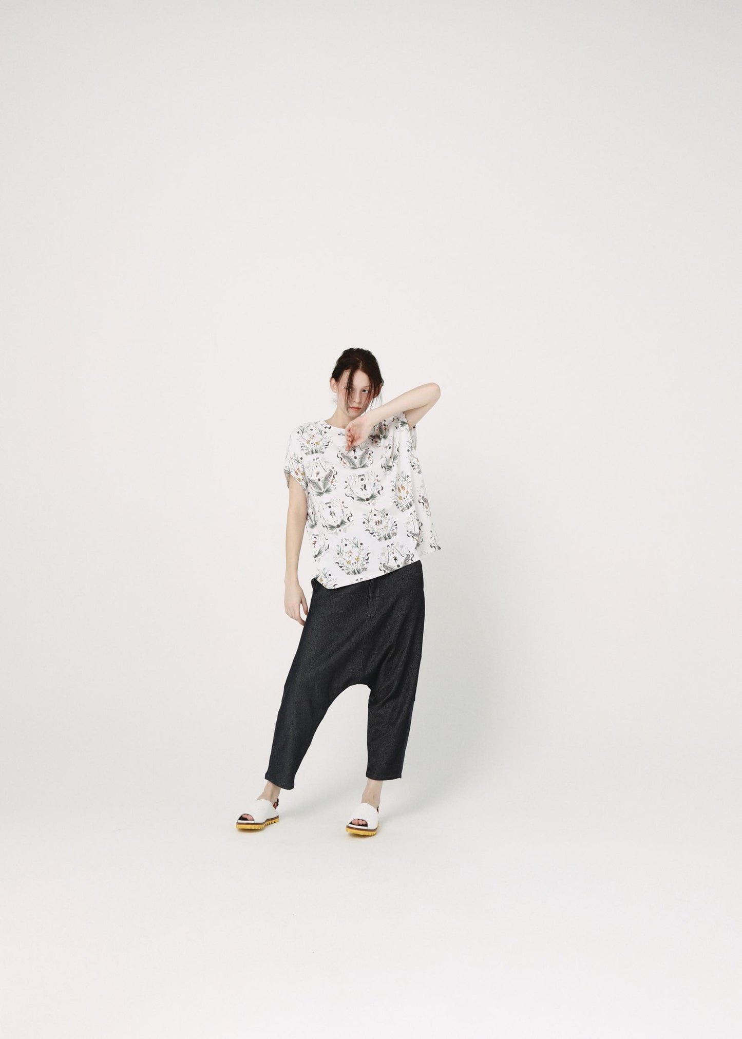 BEDSIDEDRAMA / Dance In The Garden Tee - NATURAL