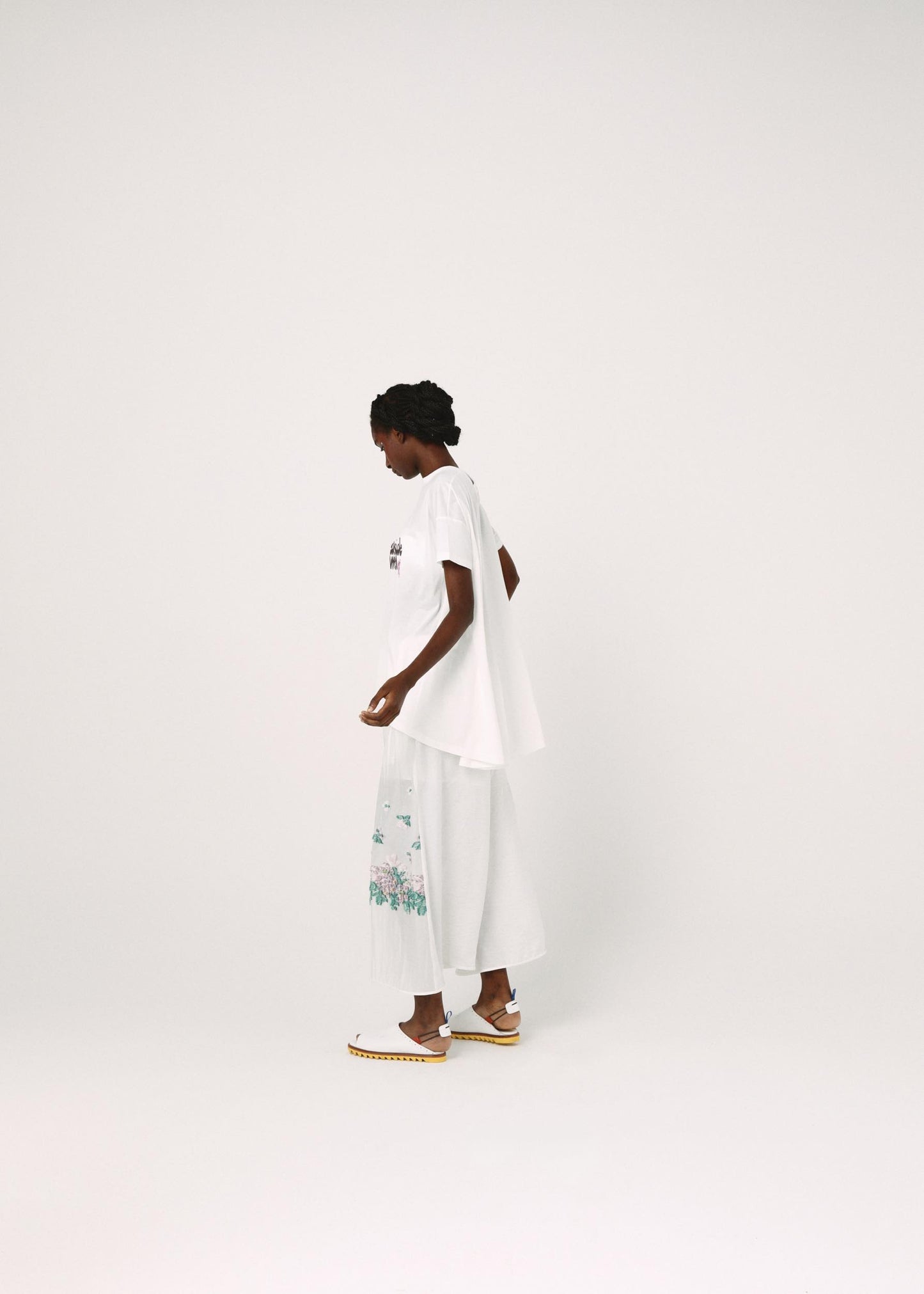BEDSIDEDRAMA / BEDSIDE SISTERS Flare T-Shirt - WHITE